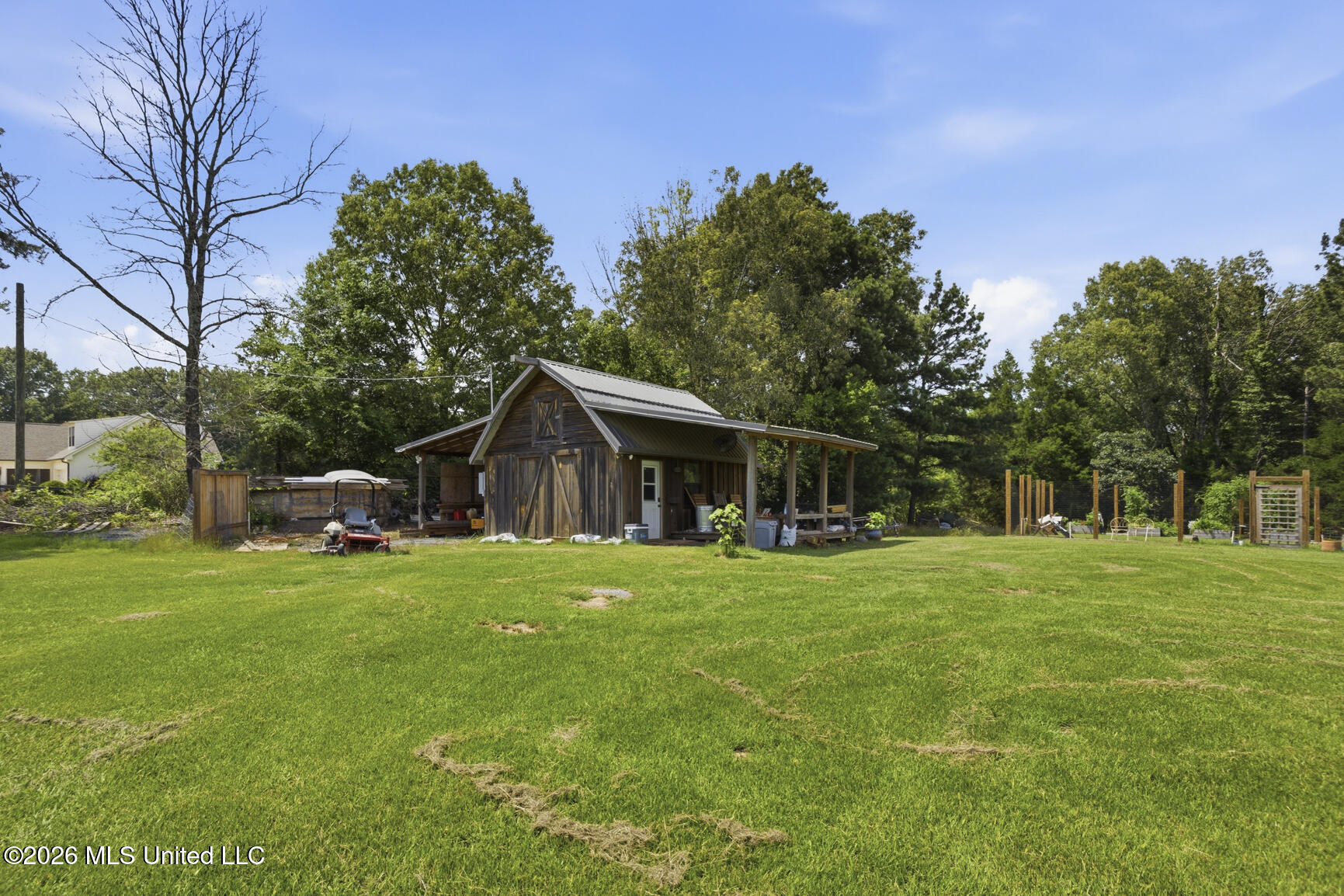 301 Oakdale Road Property Photo 8