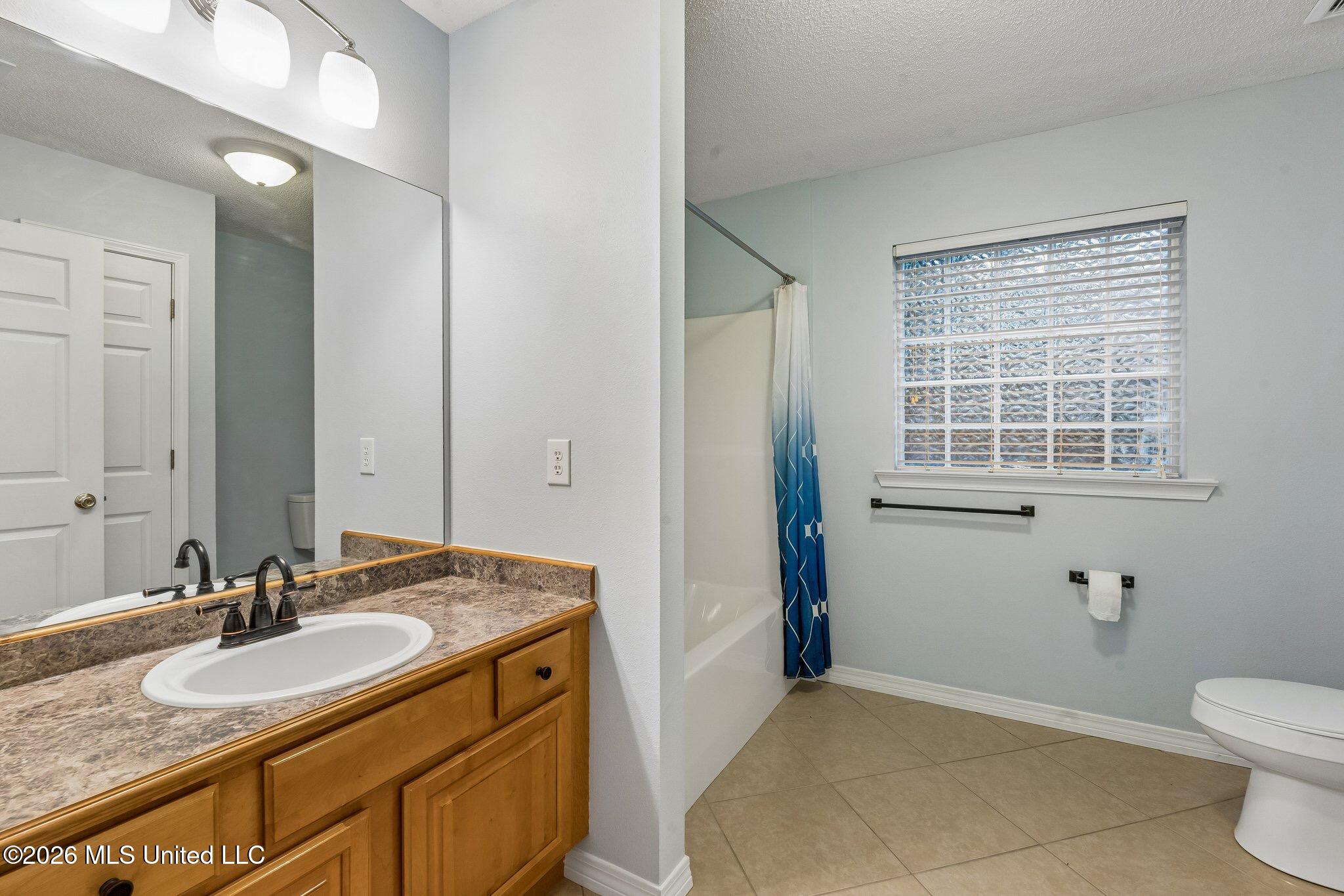 8204 Exchange Street Property Photo 8