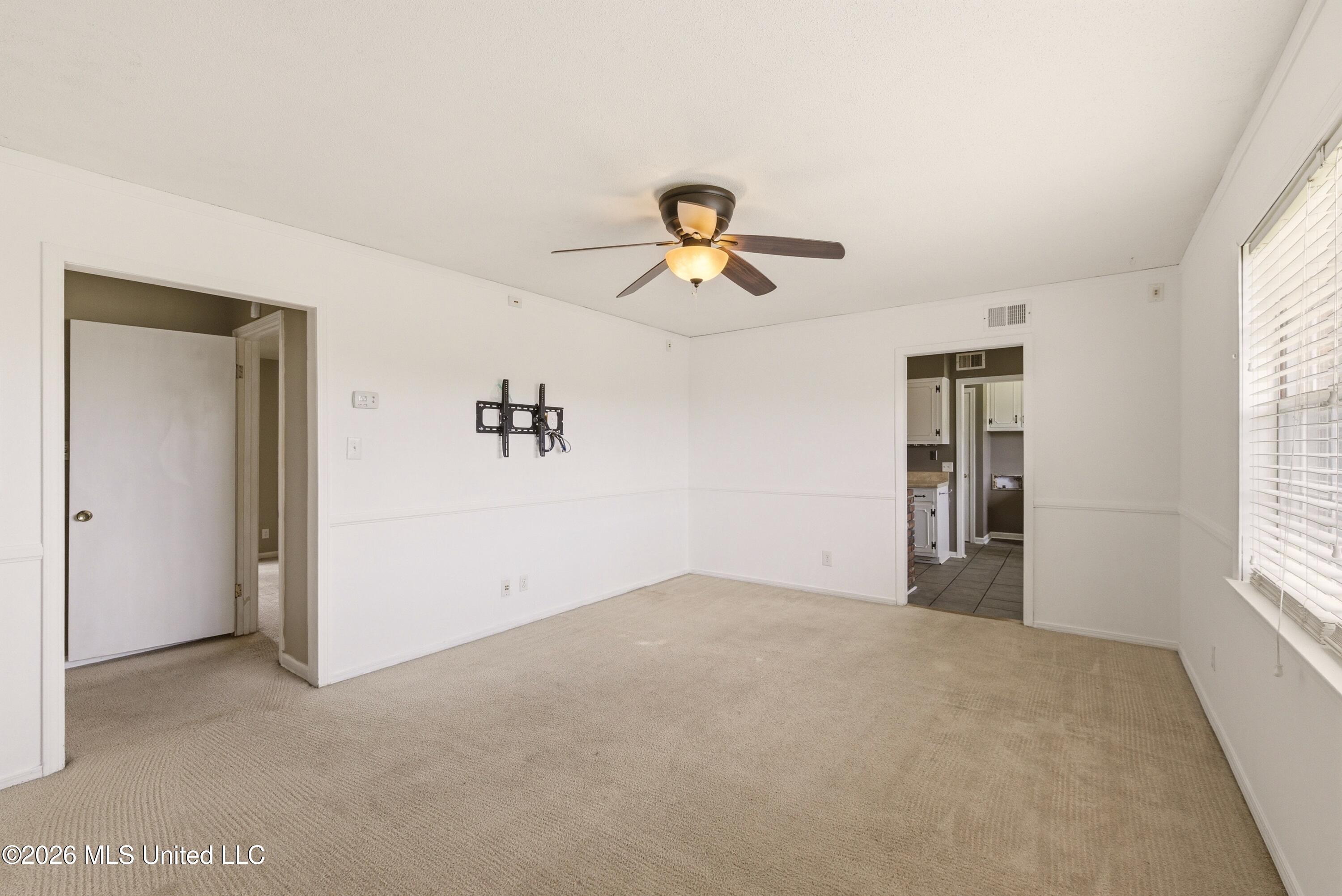 8874 Chesterfield Drive Property Photo 10