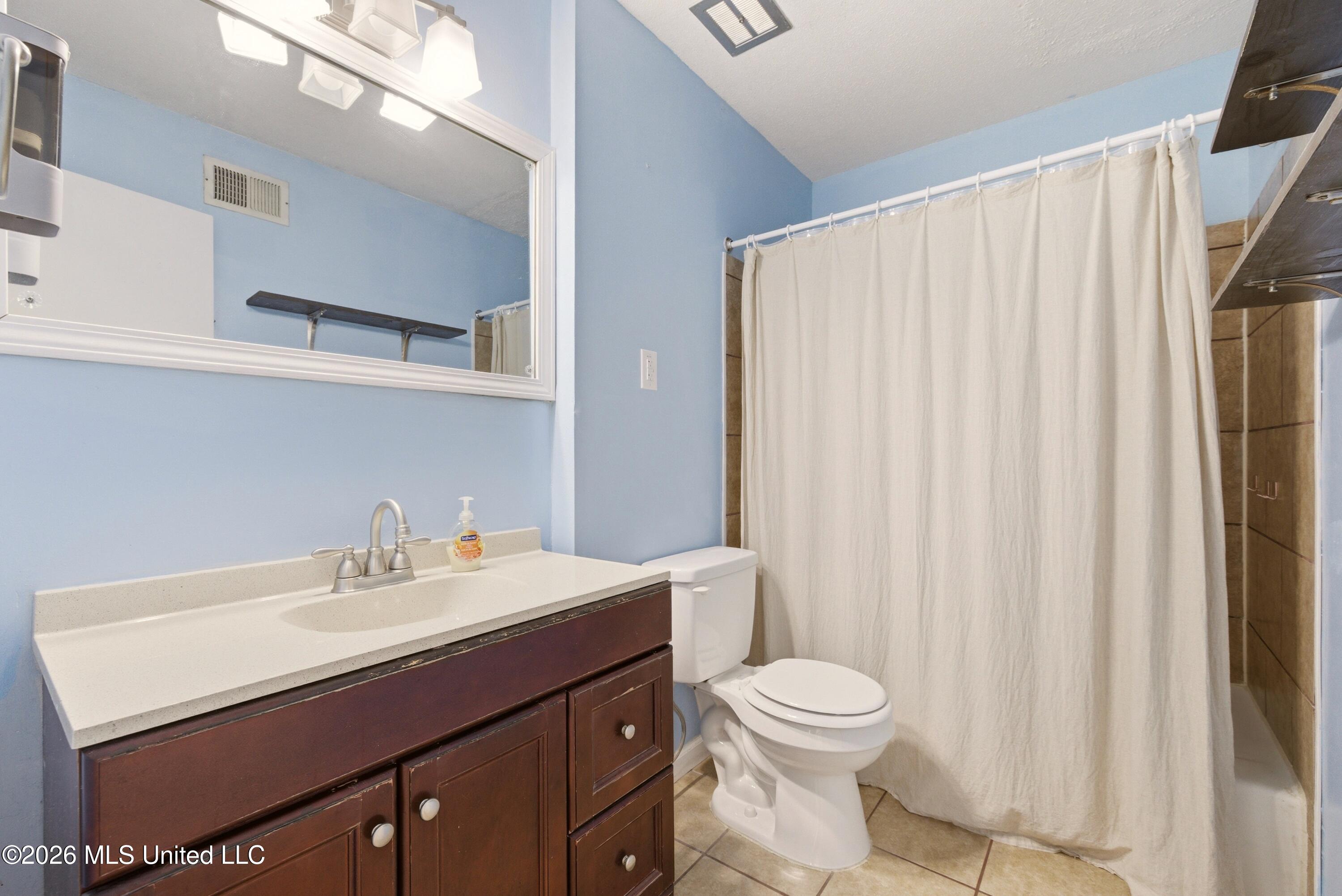 8874 Chesterfield Drive Property Photo 11