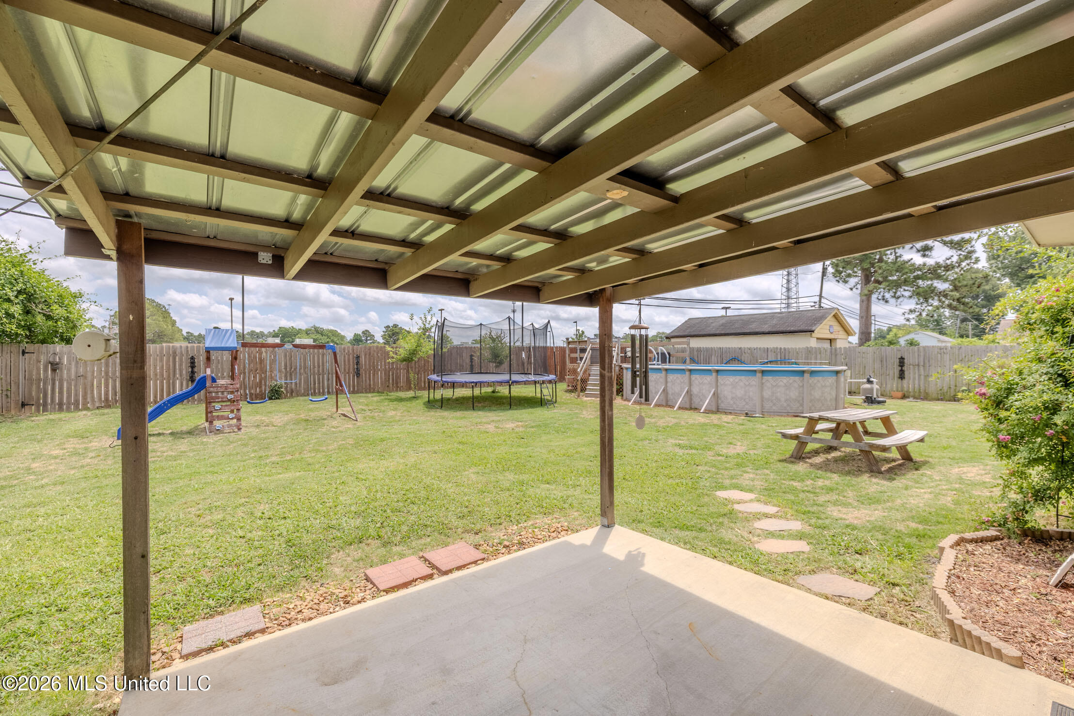 8874 Chesterfield Drive Property Photo 16