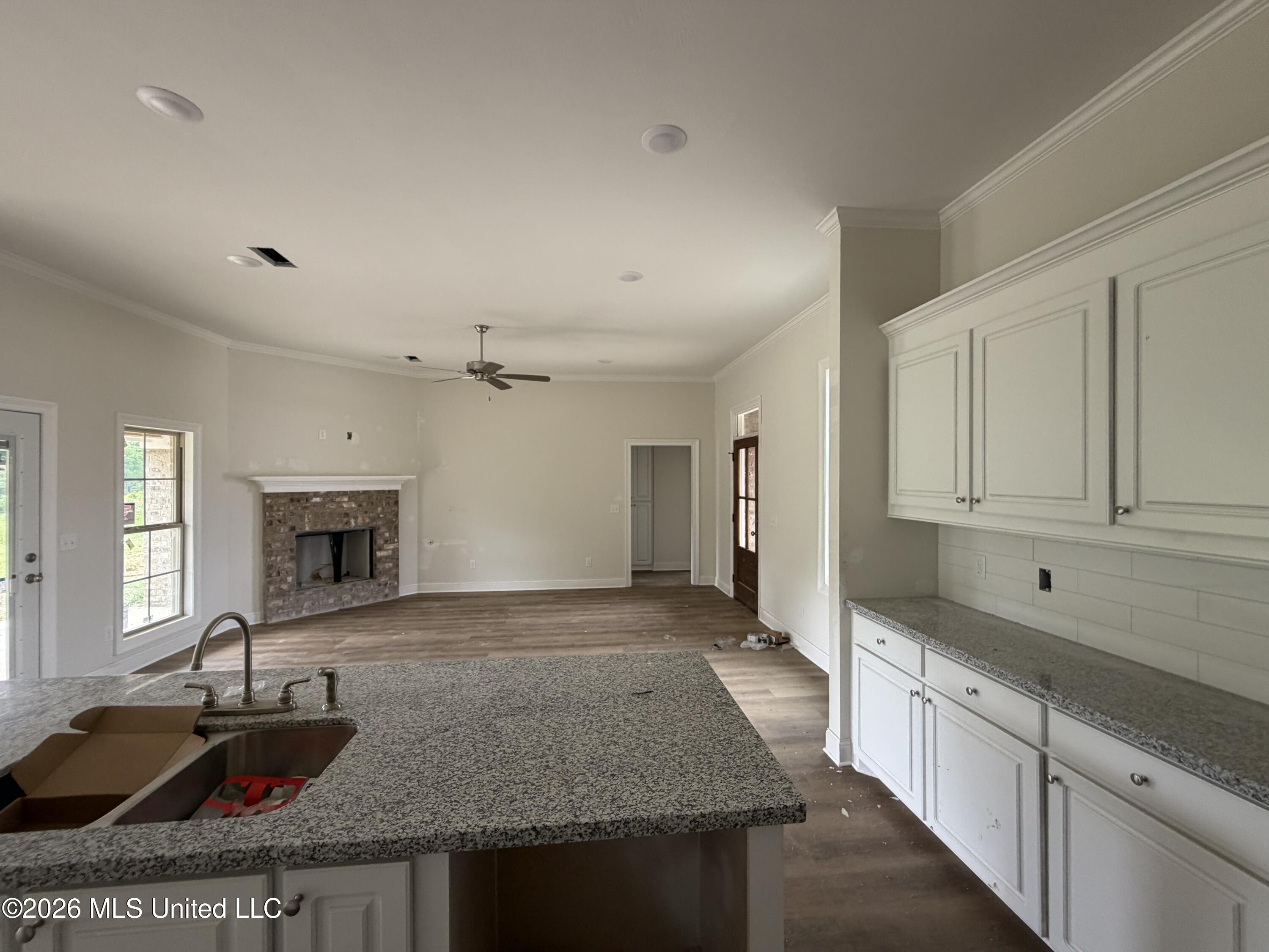 166 Madisonville Drive Property Photo 4