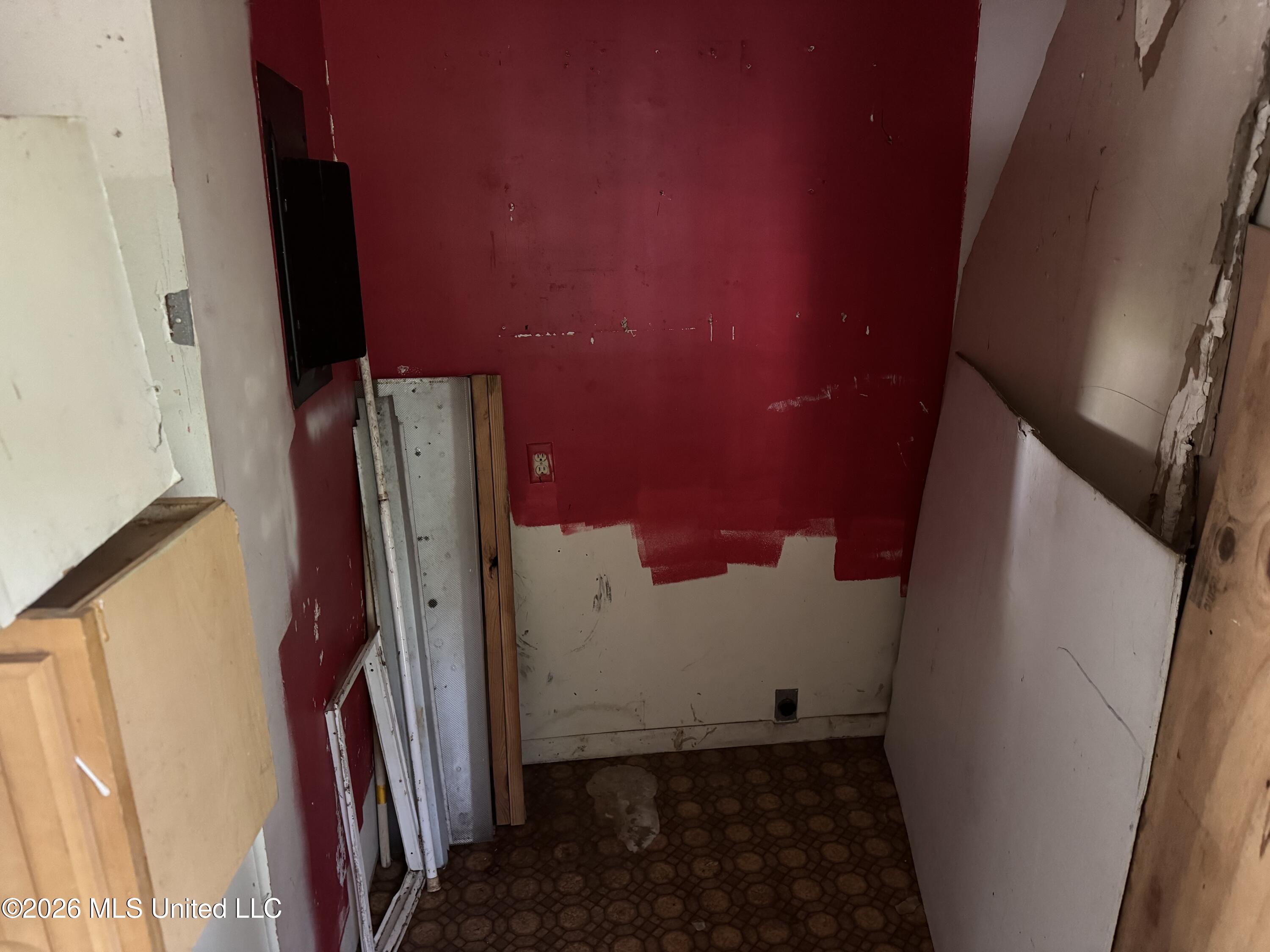 1914 48th Avenue Property Photo 5