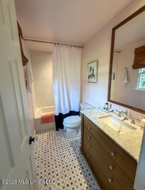 3927 Eastline Drive Property Photo 13