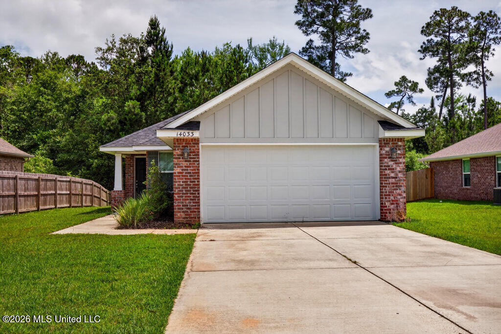 14033 Fox Hill Drive Property Photo 2