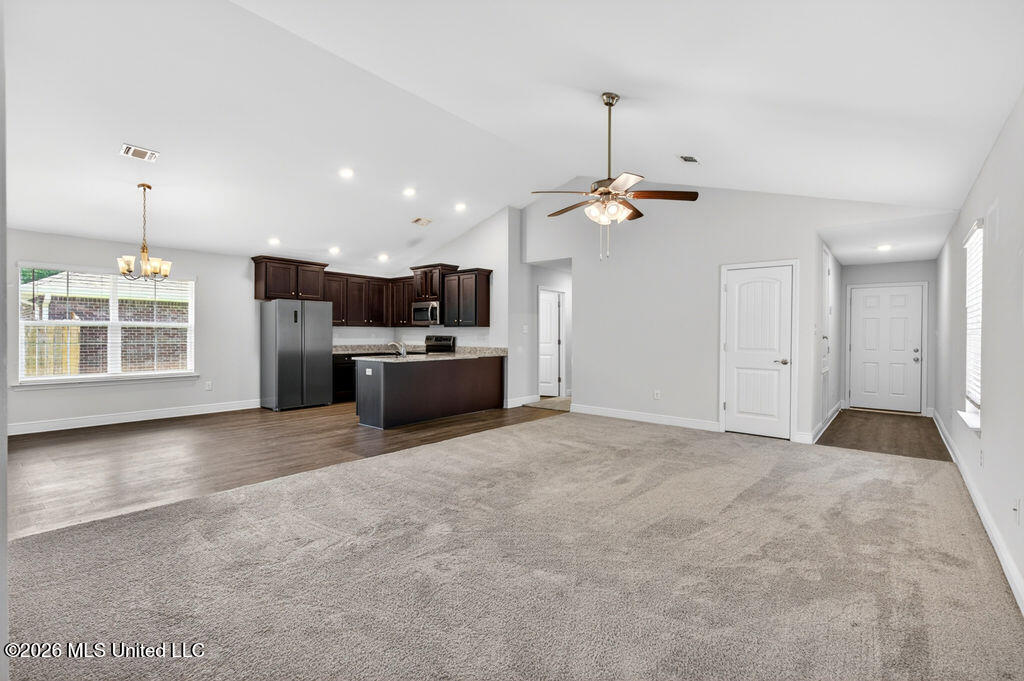 14033 Fox Hill Drive Property Photo 6