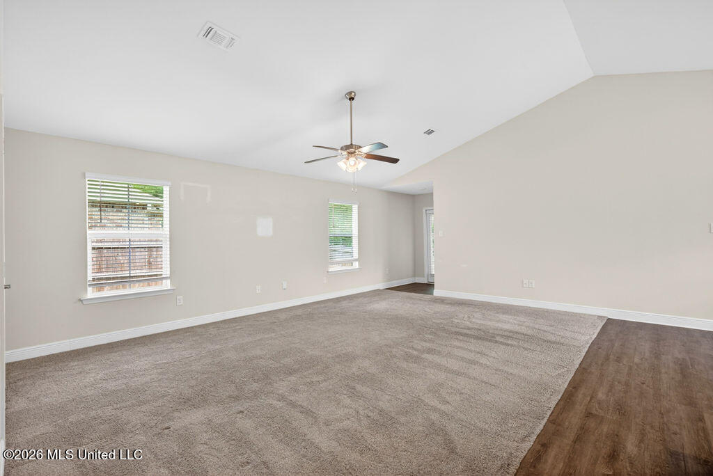 14033 Fox Hill Drive Property Photo 8