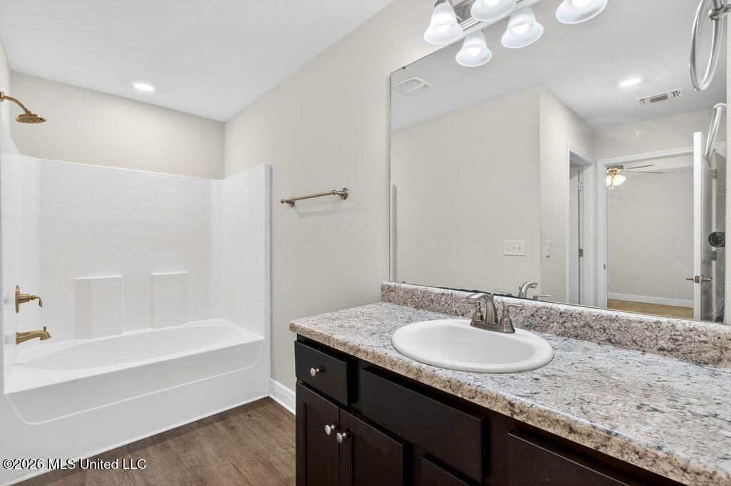 14033 Fox Hill Drive Property Photo 16