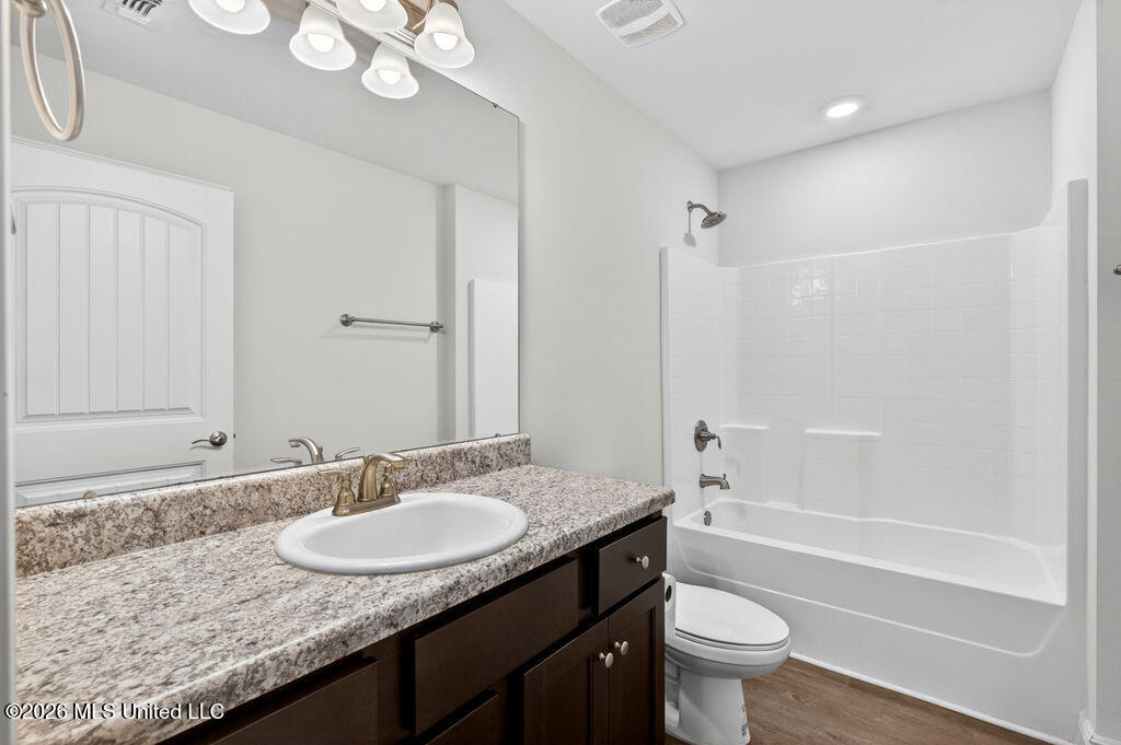 14033 Fox Hill Drive Property Photo 20