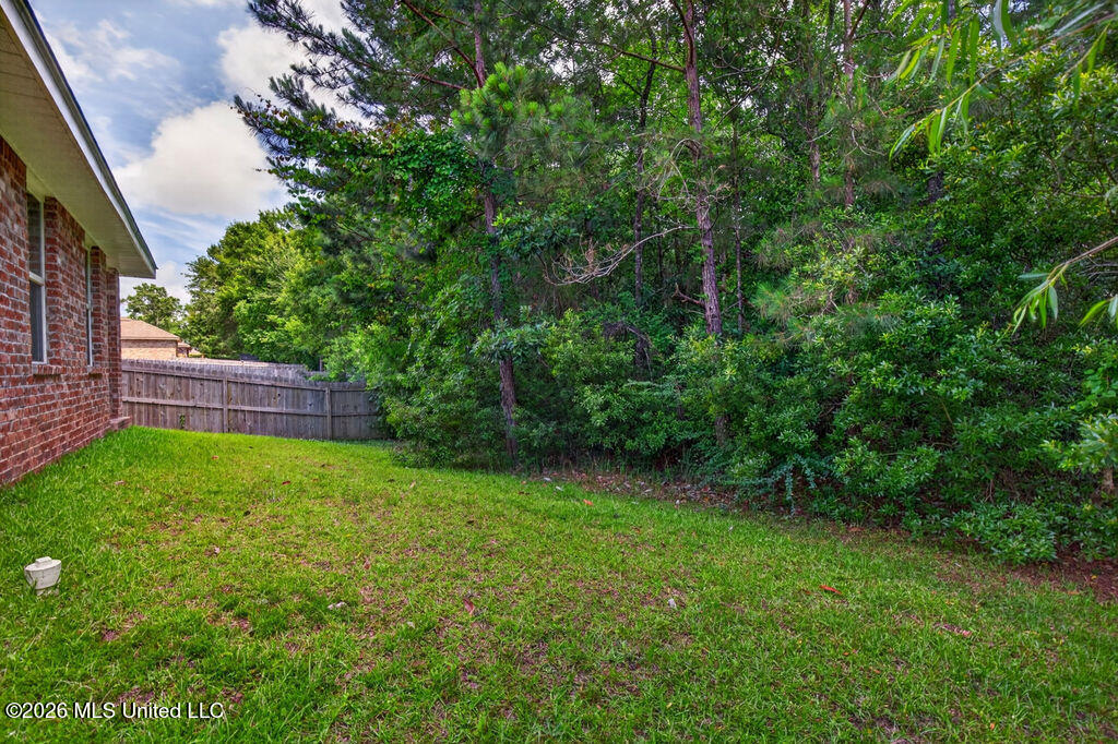 14033 Fox Hill Drive Property Photo 24