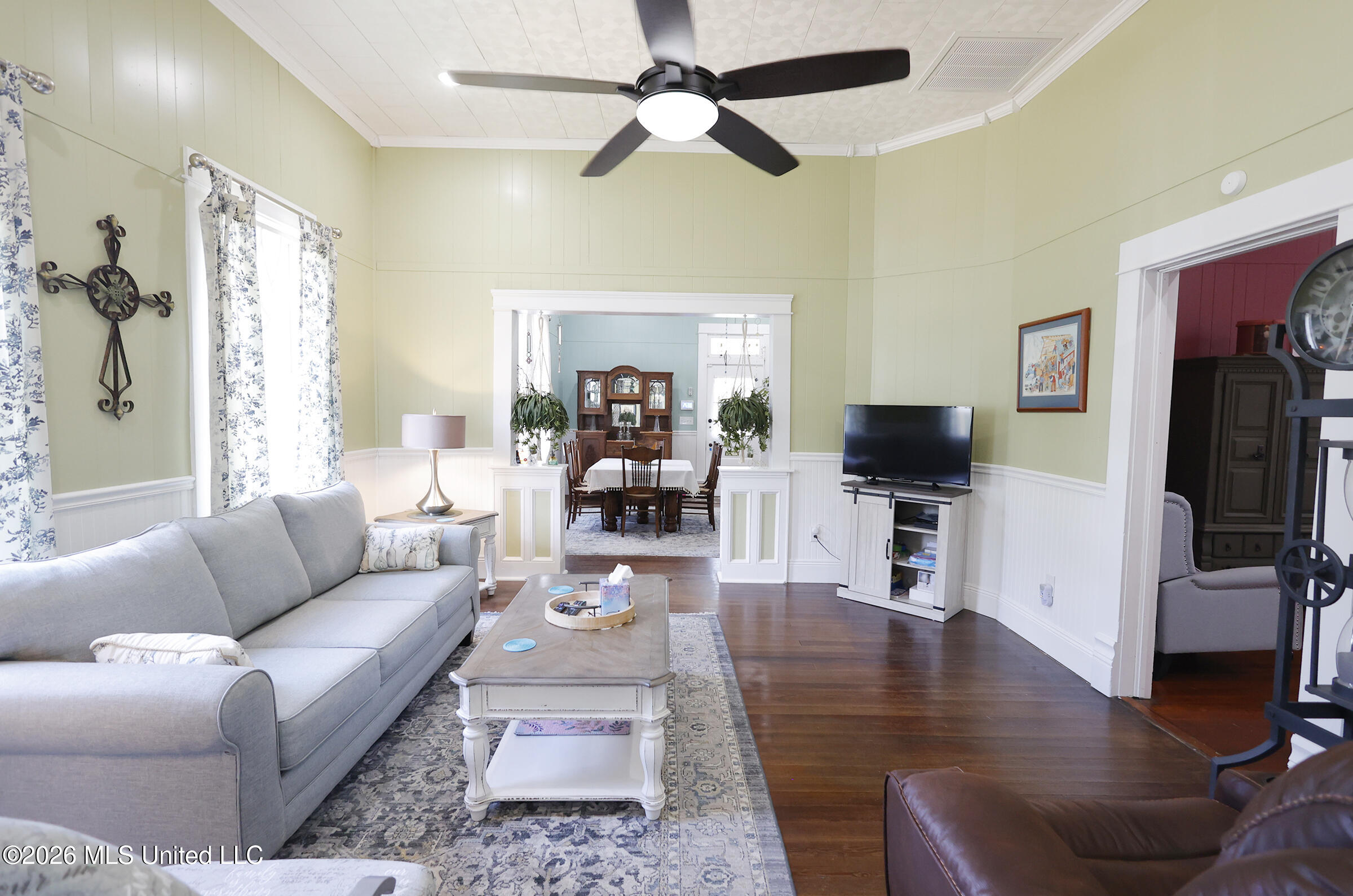 723 Delaware Avenue Property Photo 8
