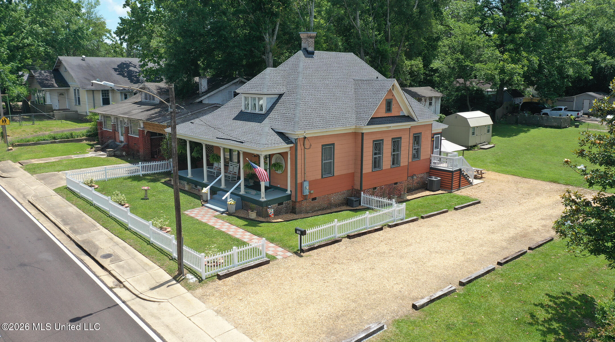 723 Delaware Avenue Property Photo 25
