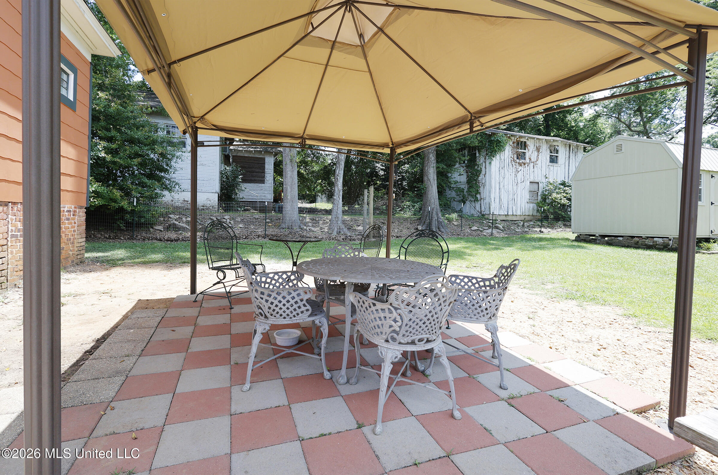 723 Delaware Avenue Property Photo 29