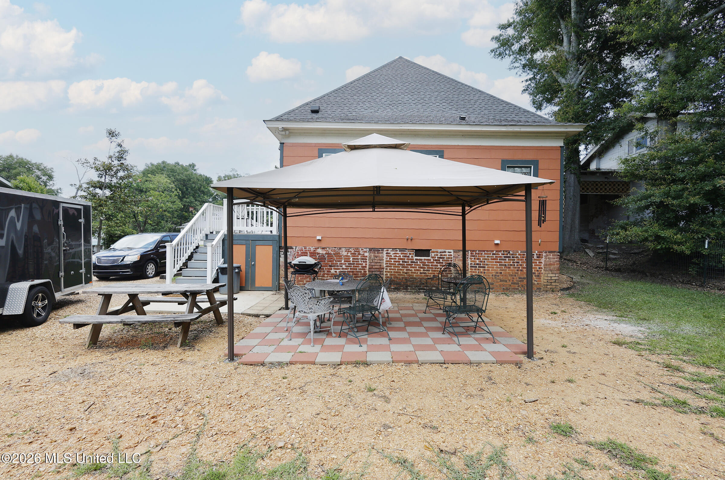 723 Delaware Avenue Property Photo 30