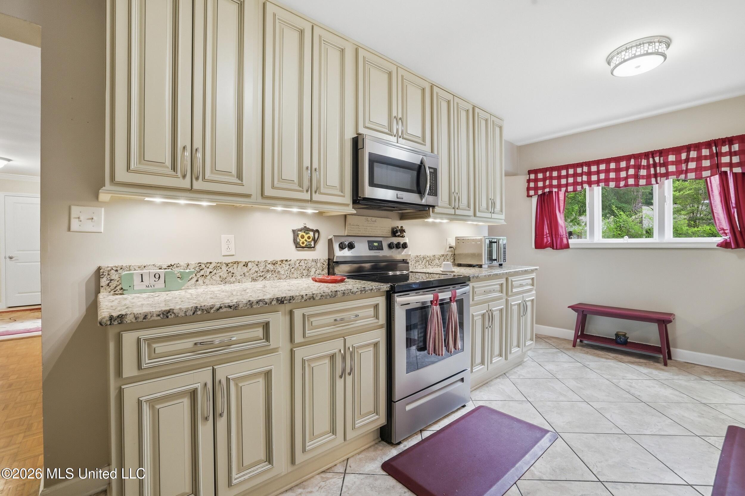 6825 Shore Drive Property Photo 16