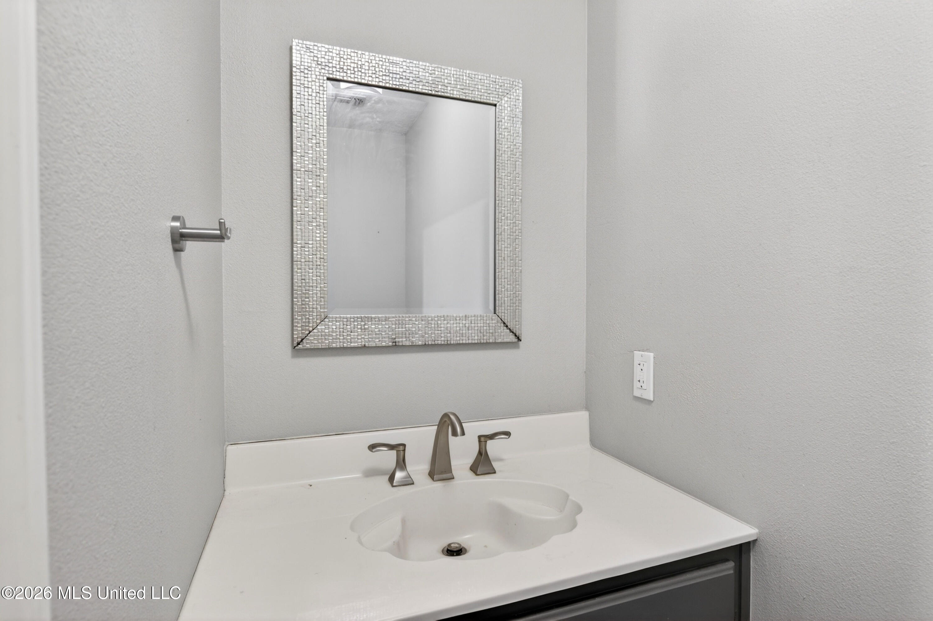 10493 Riviere Vue Drive Property Photo 17