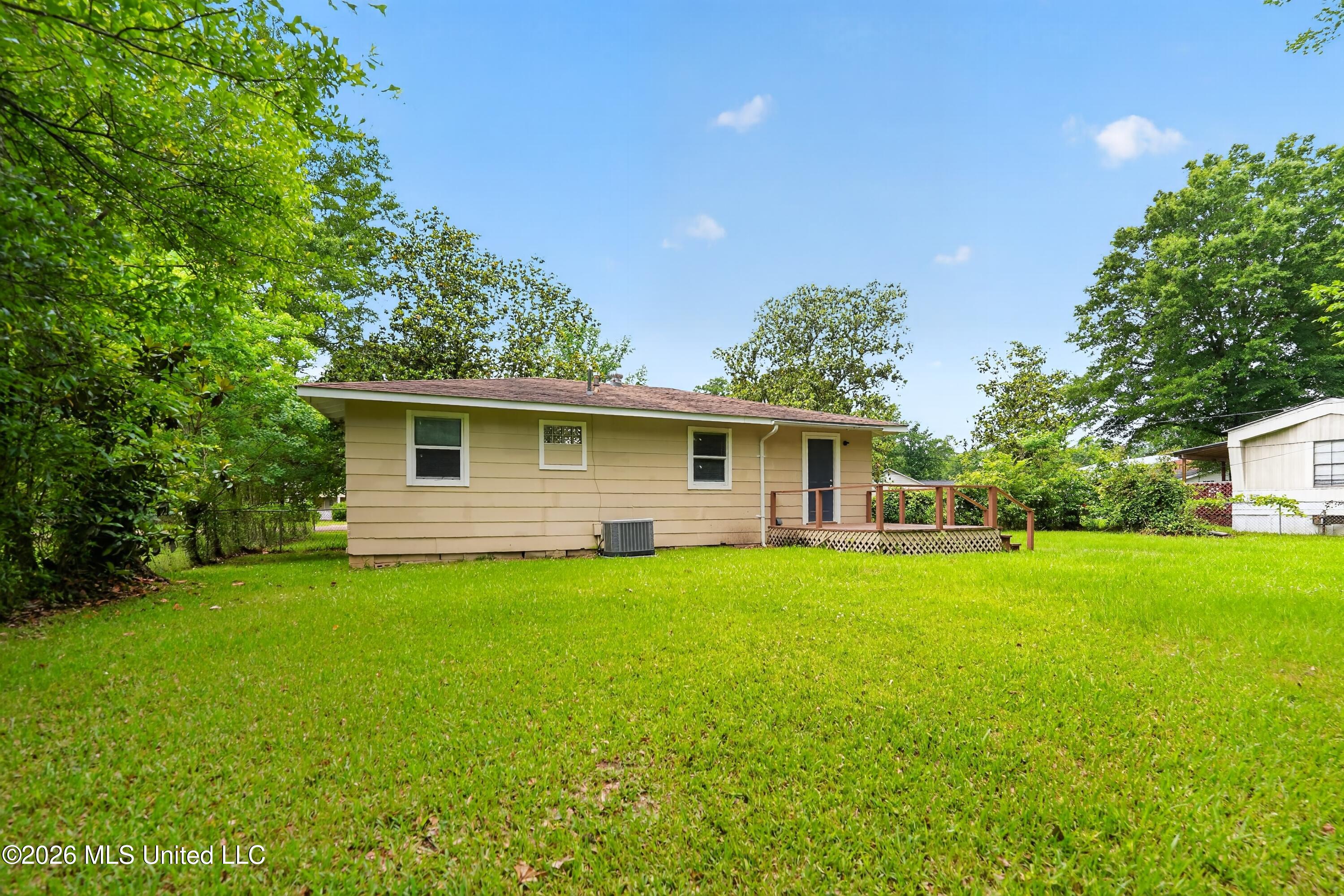 1220 Deeb Street Property Photo 2