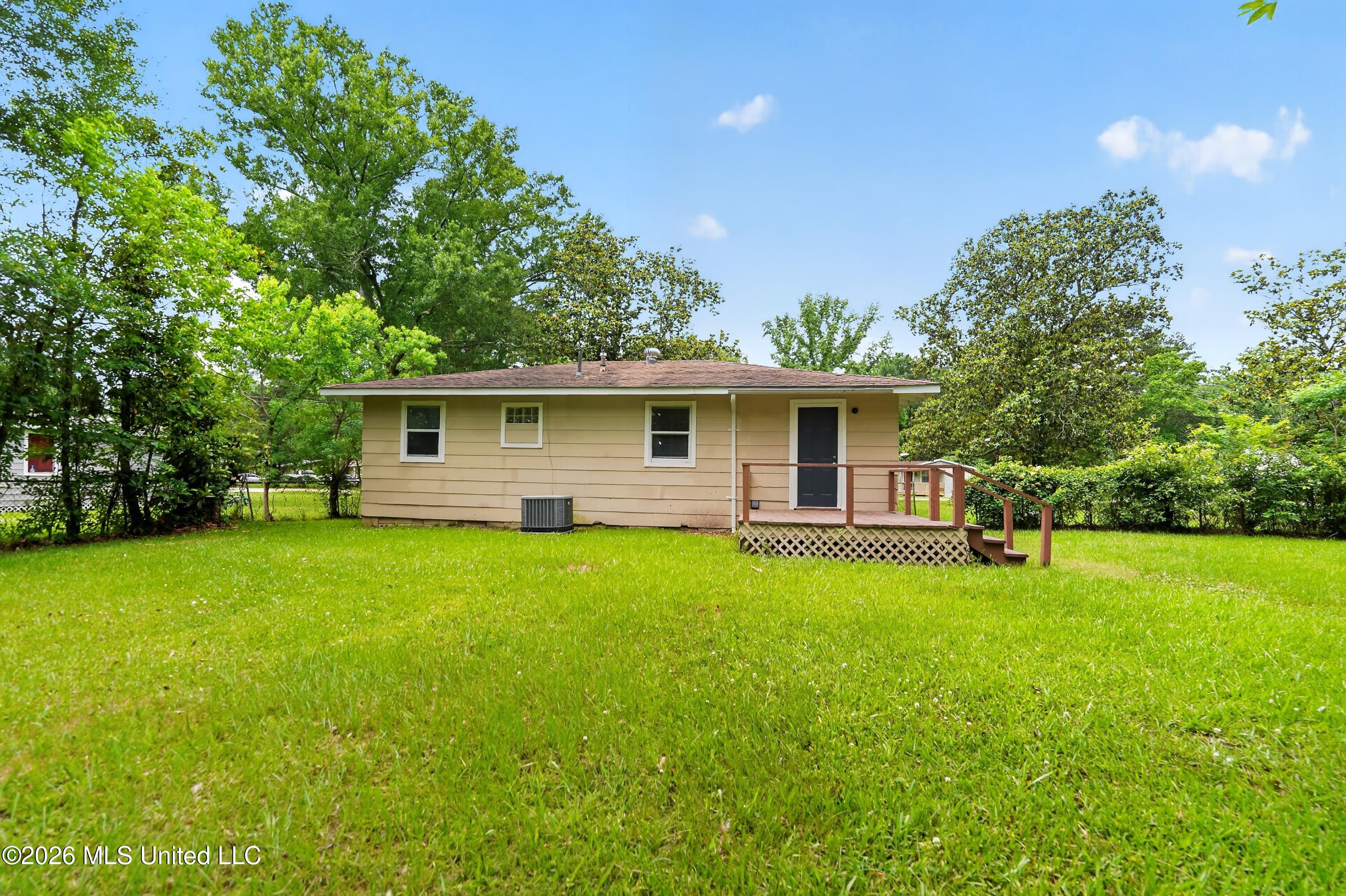 1220 Deeb Street Property Photo 4