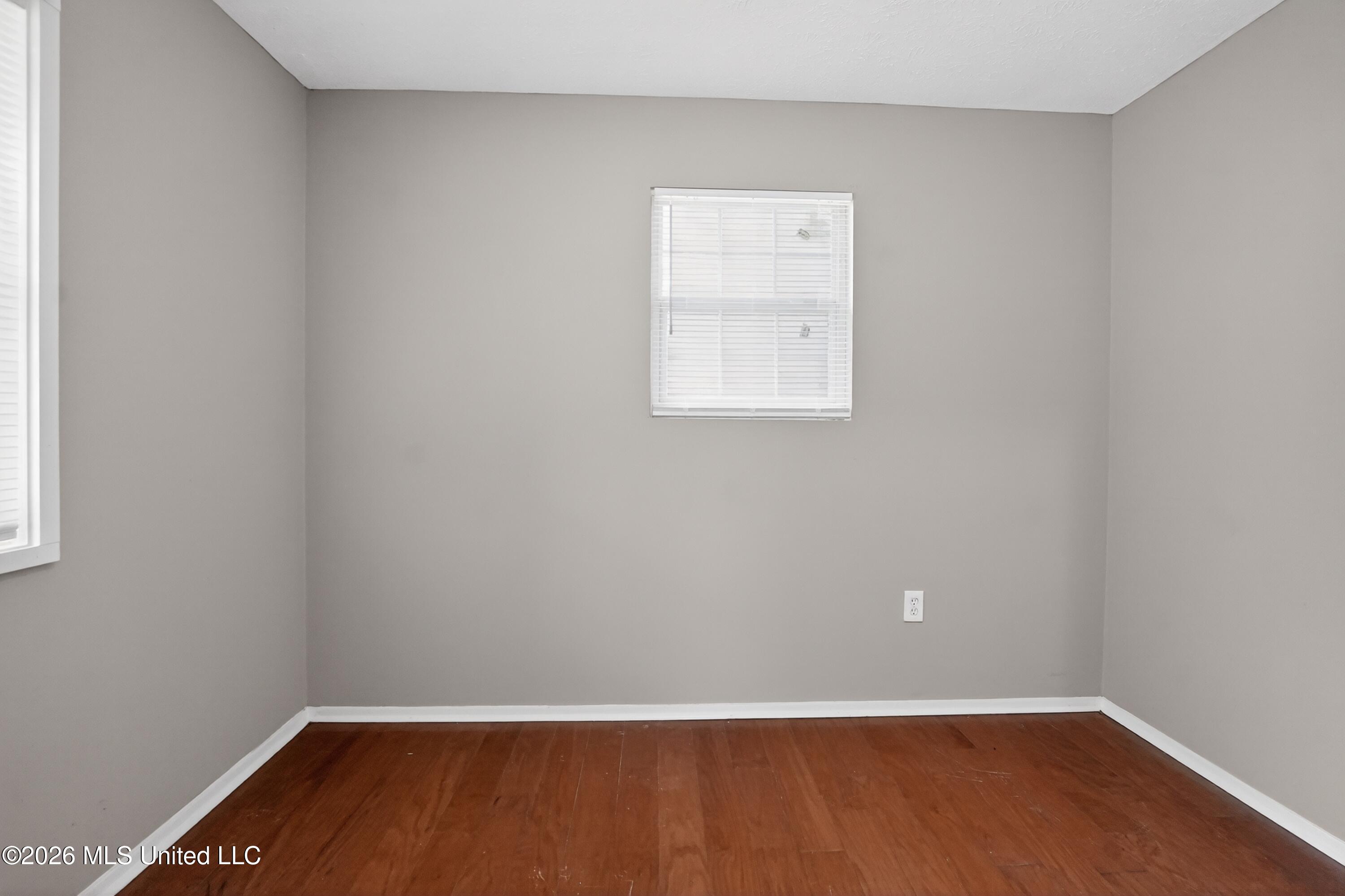 1220 Deeb Street Property Photo 11