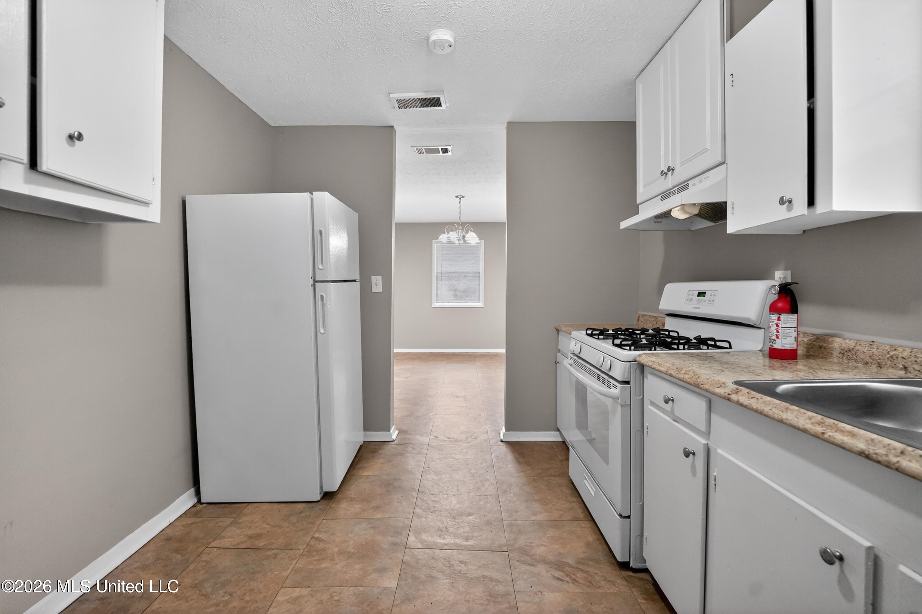 1220 Deeb Street Property Photo 20