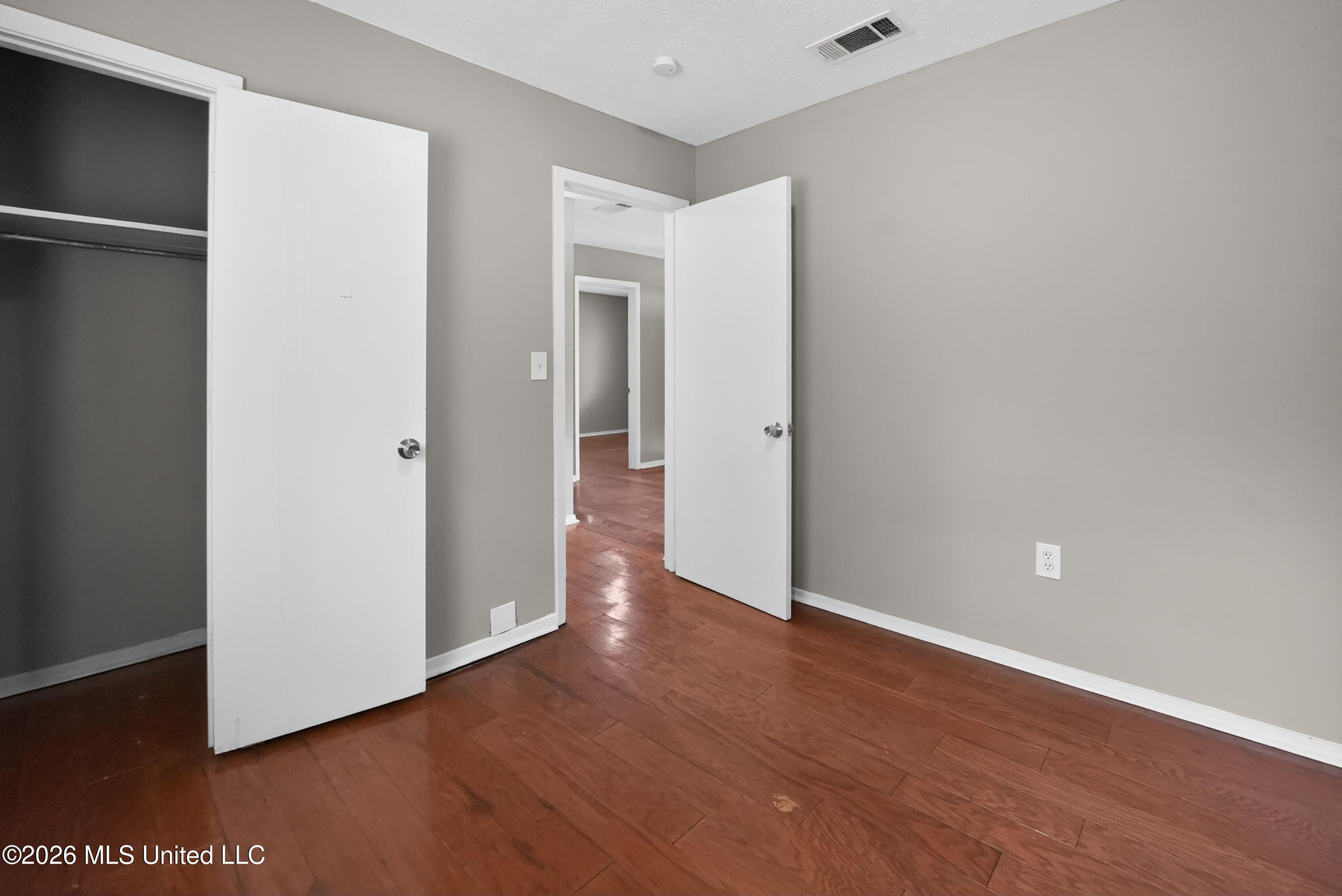 1220 Deeb Street Property Photo 28
