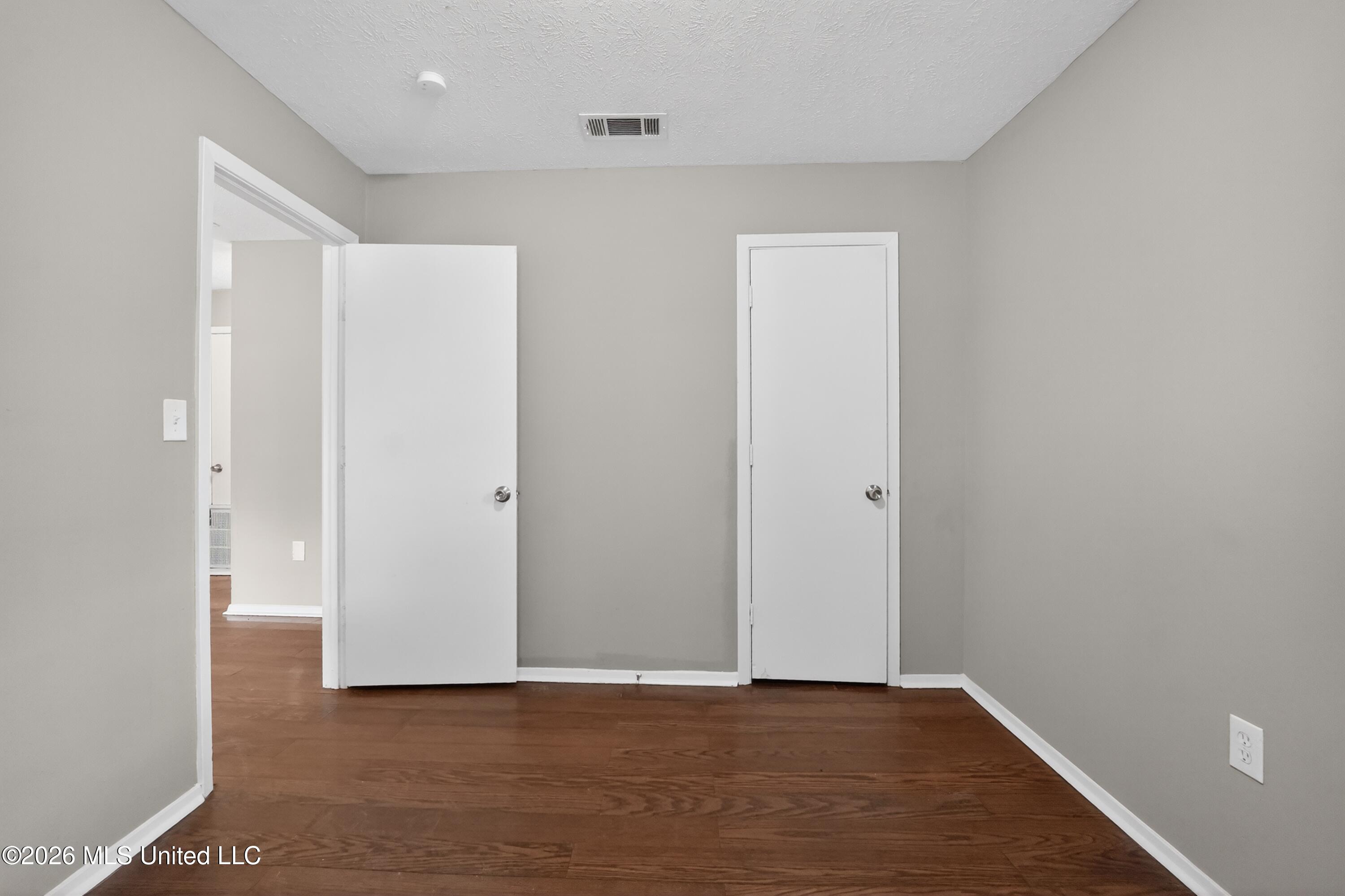 1220 Deeb Street Property Photo 29