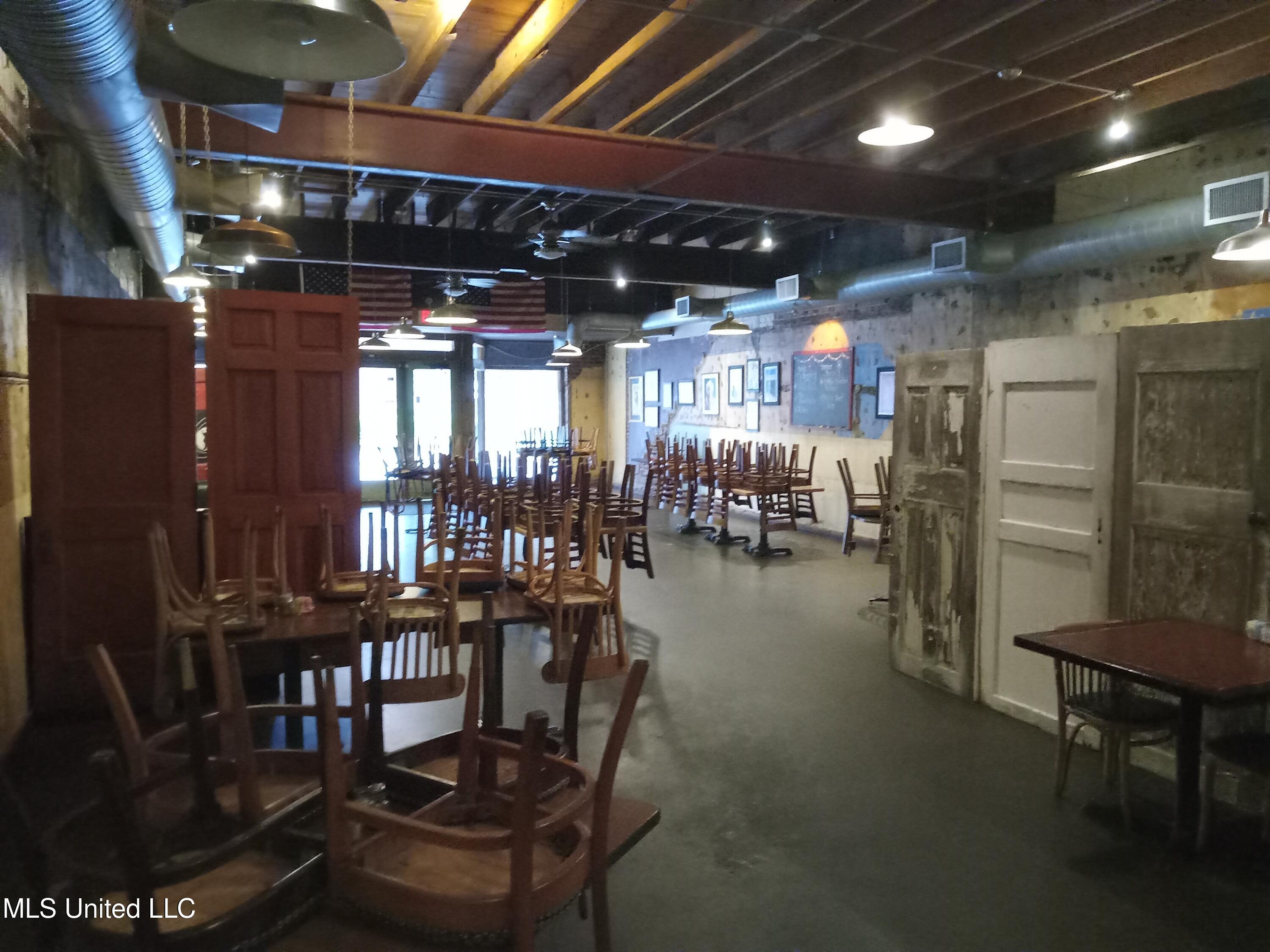 112 Court Avenue Property Photo 10