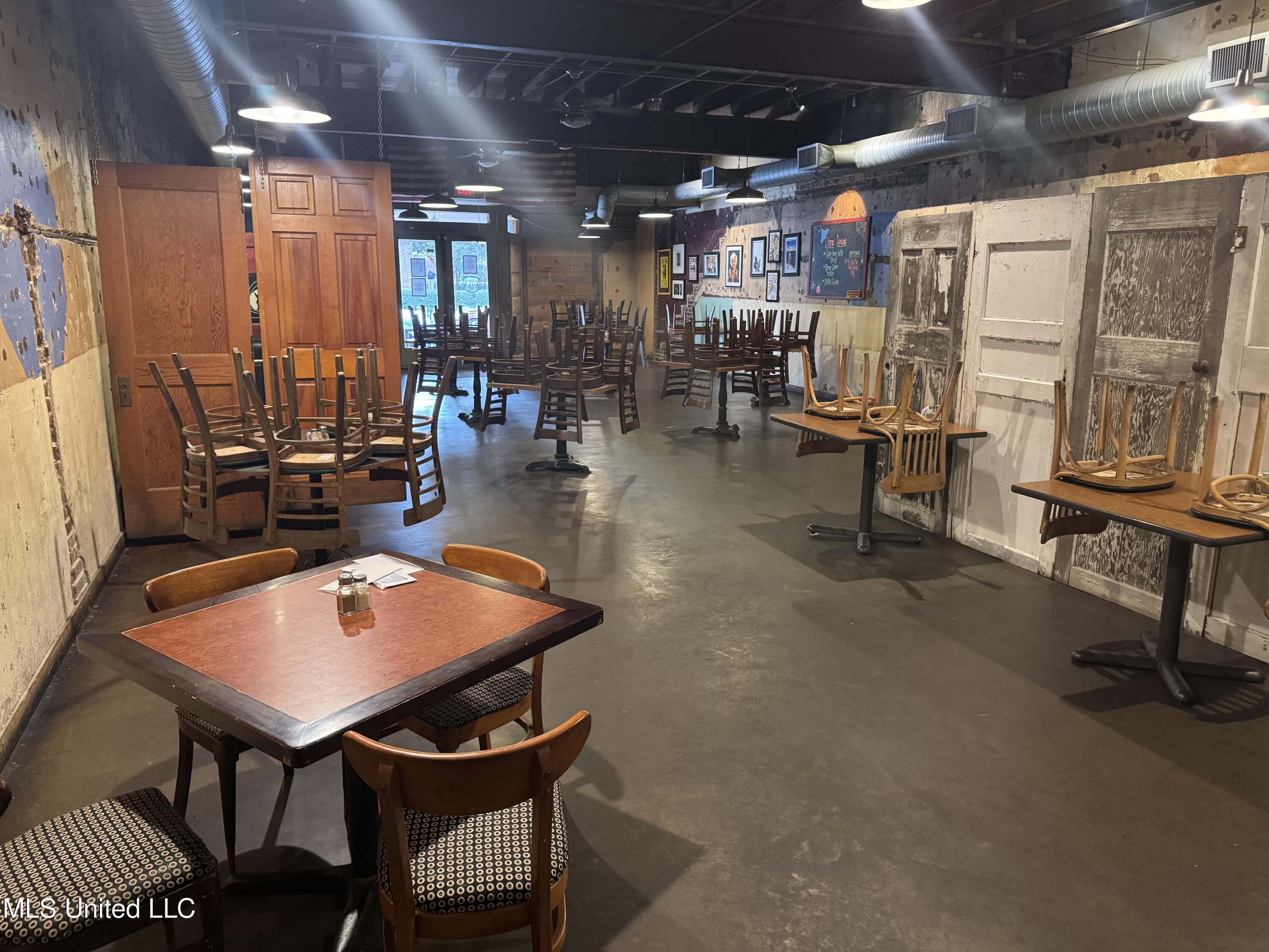 112 Court Avenue Property Photo 17