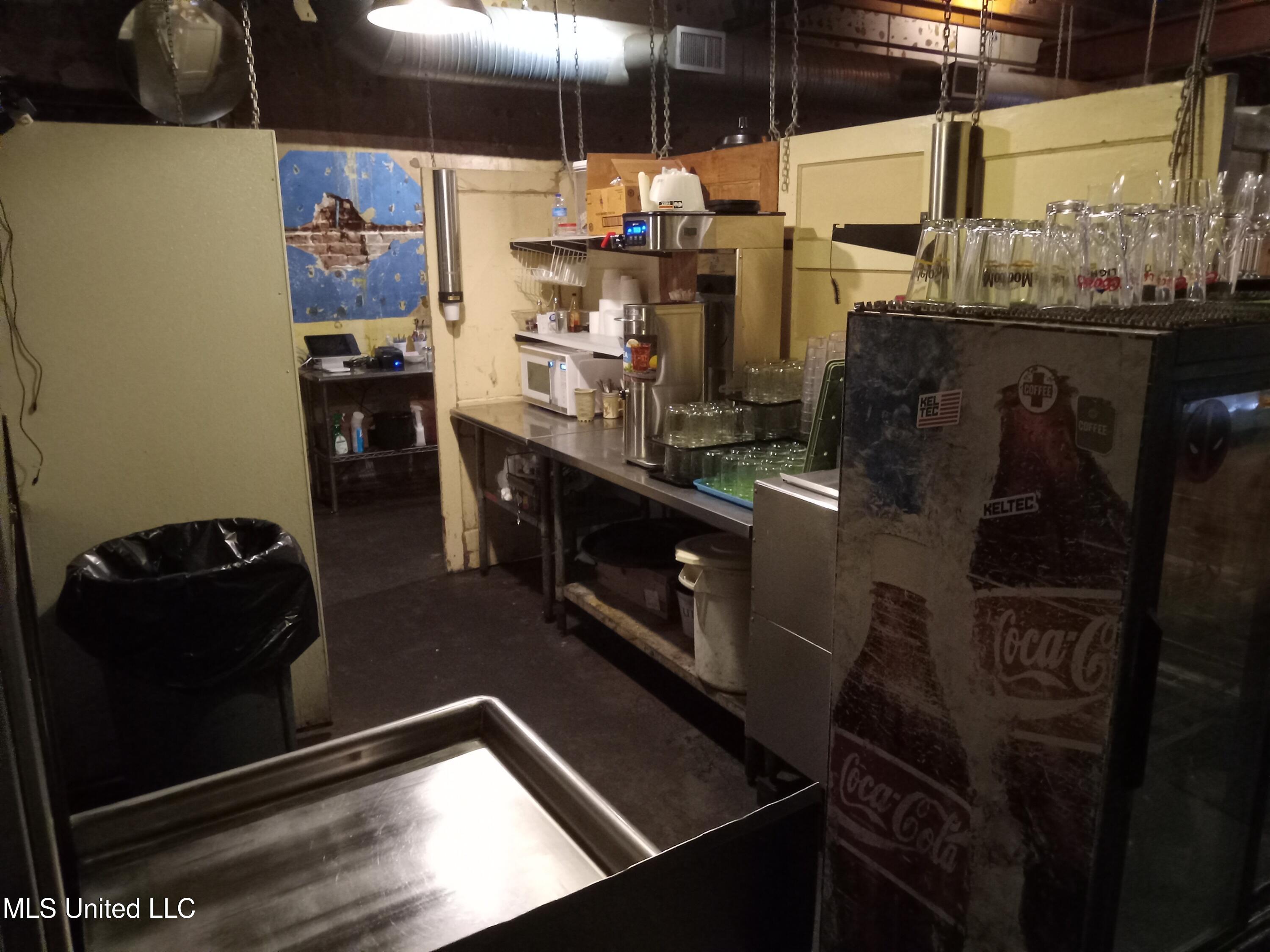 112 Court Avenue Property Photo 33