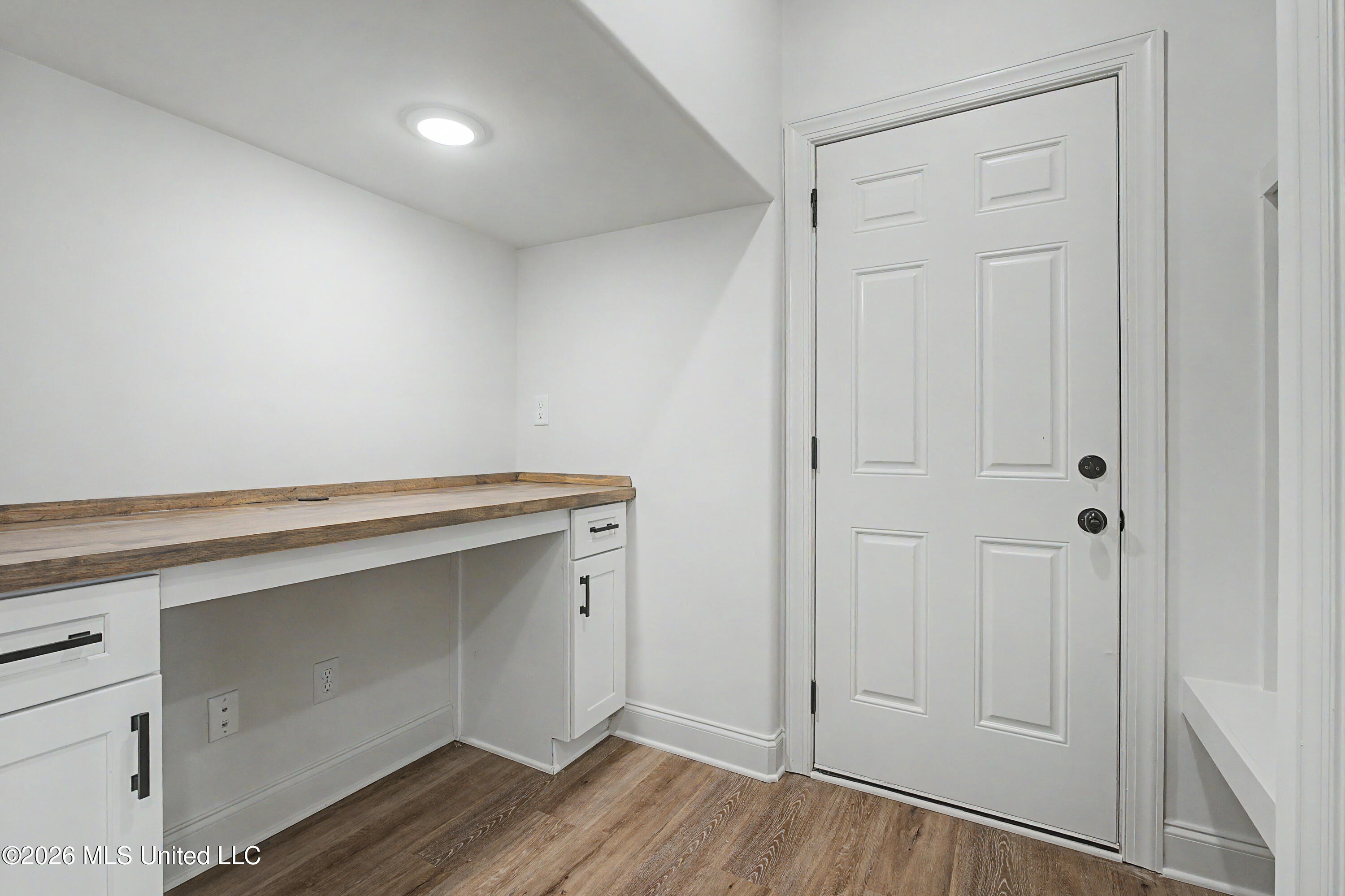 1667 Baisley Drive Property Photo 19