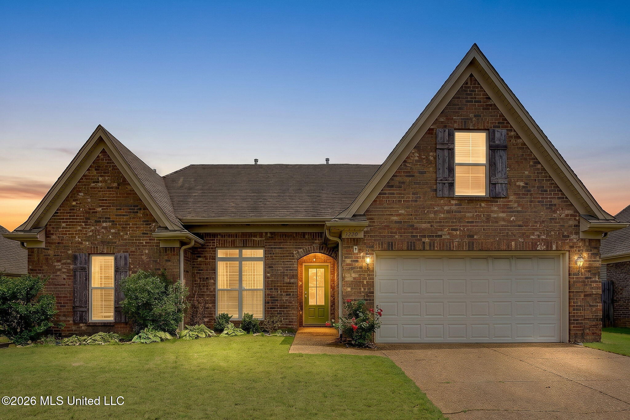 2669 Harvest Tree Drive Property Photo 1