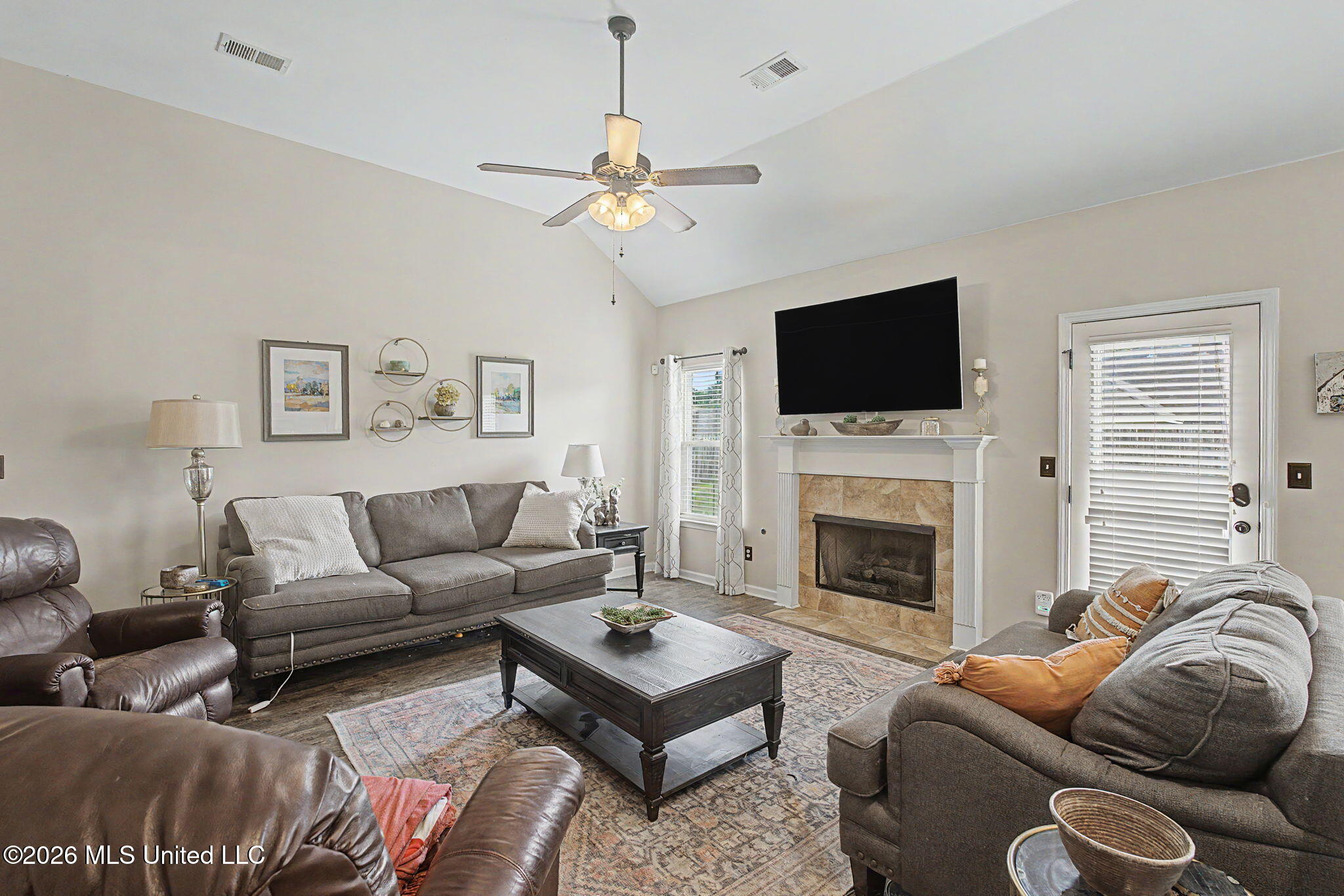 2669 Harvest Tree Drive Property Photo 7