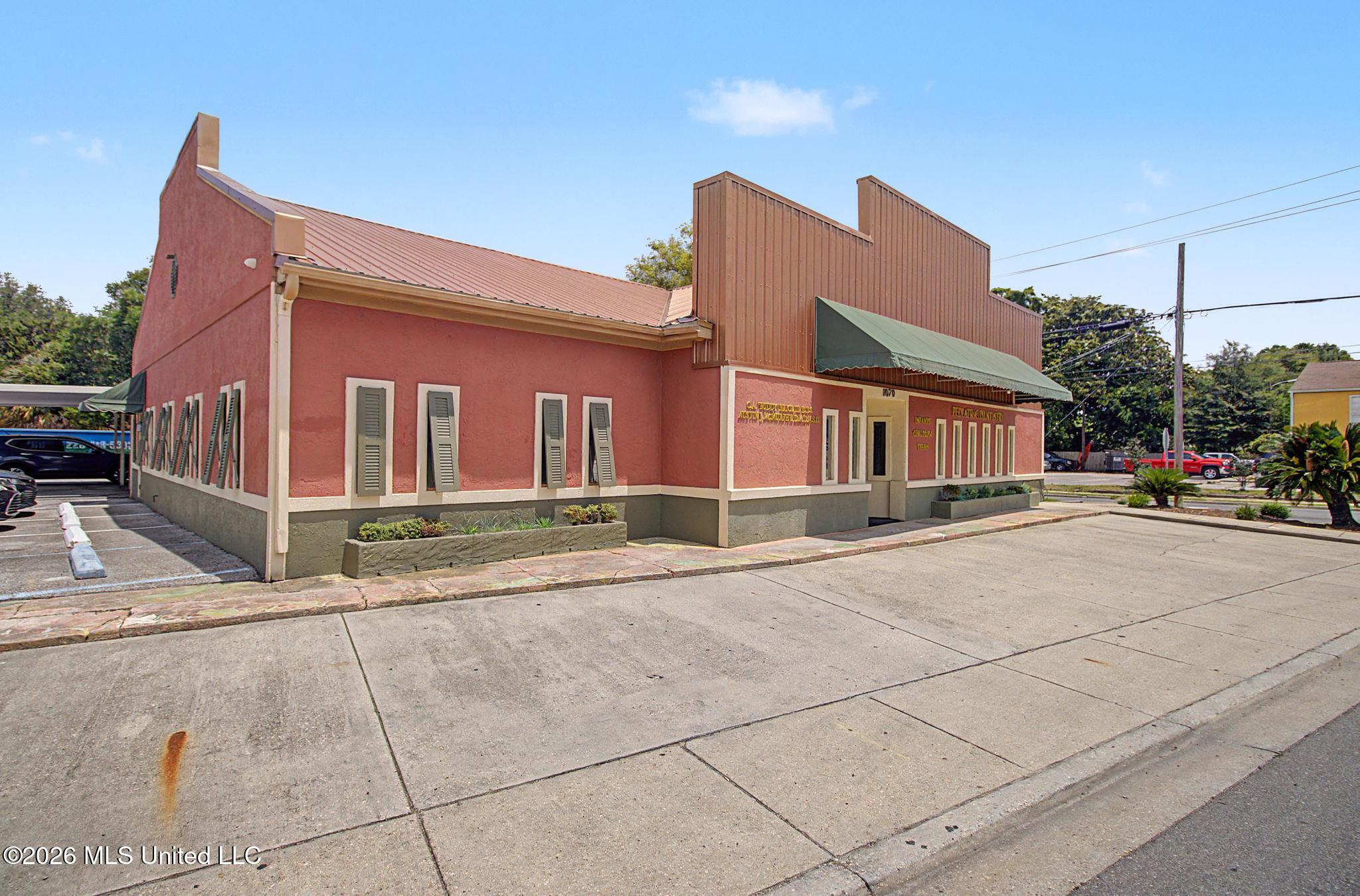 1070 Judge Sekul Avenue Property Photo 1
