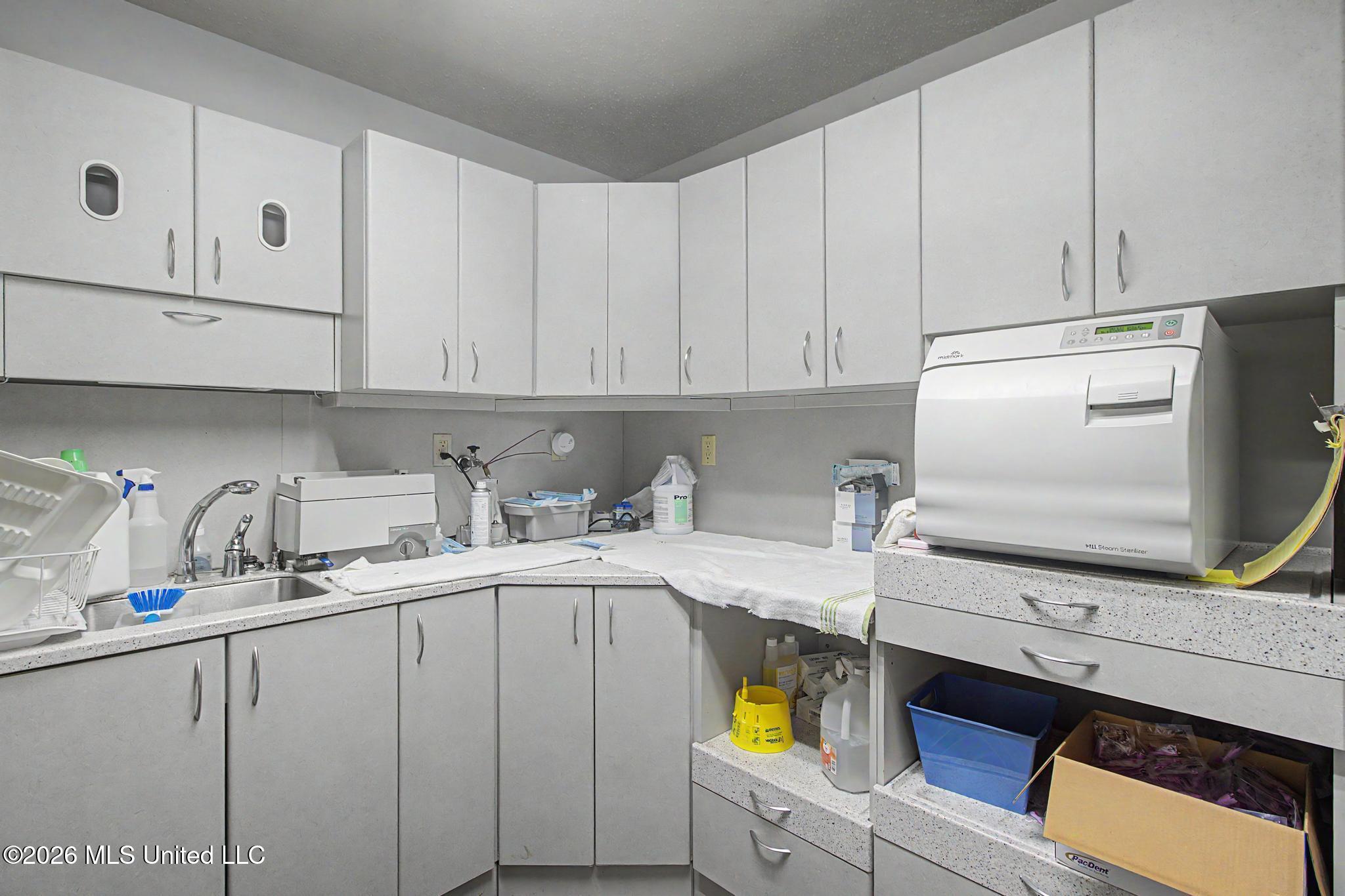 1070 Judge Sekul Avenue Property Photo 16