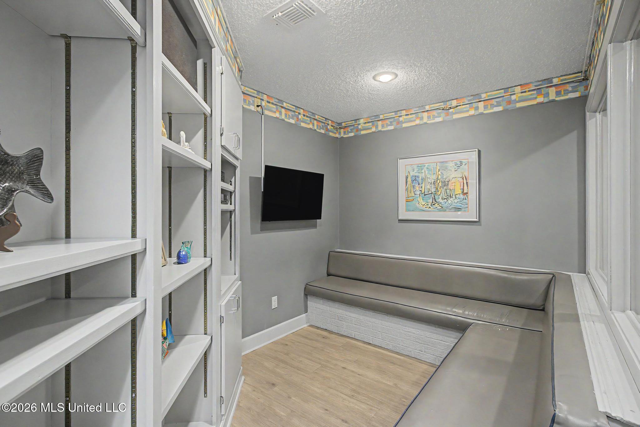 1070 Judge Sekul Avenue Property Photo 17