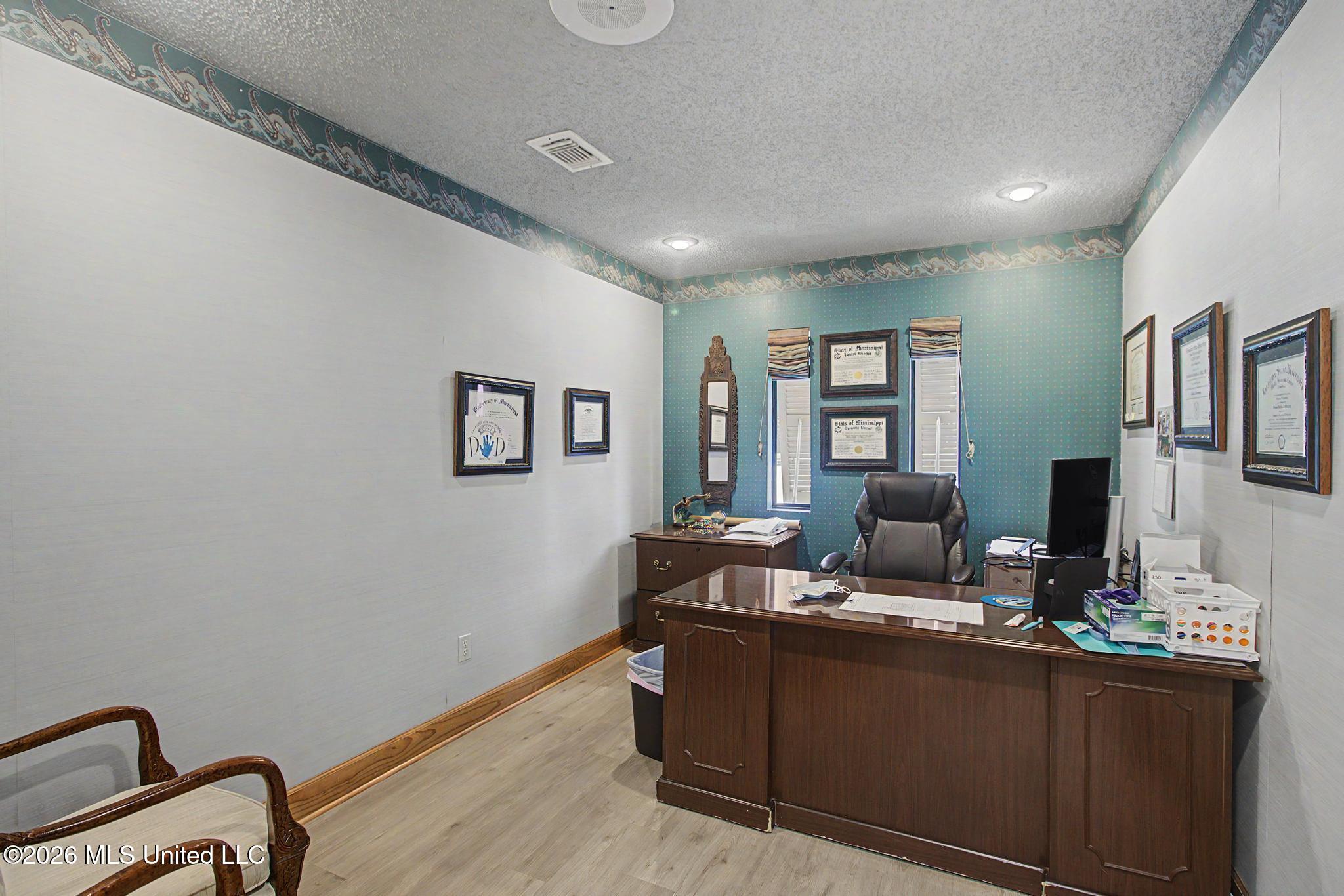 1070 Judge Sekul Avenue Property Photo 21