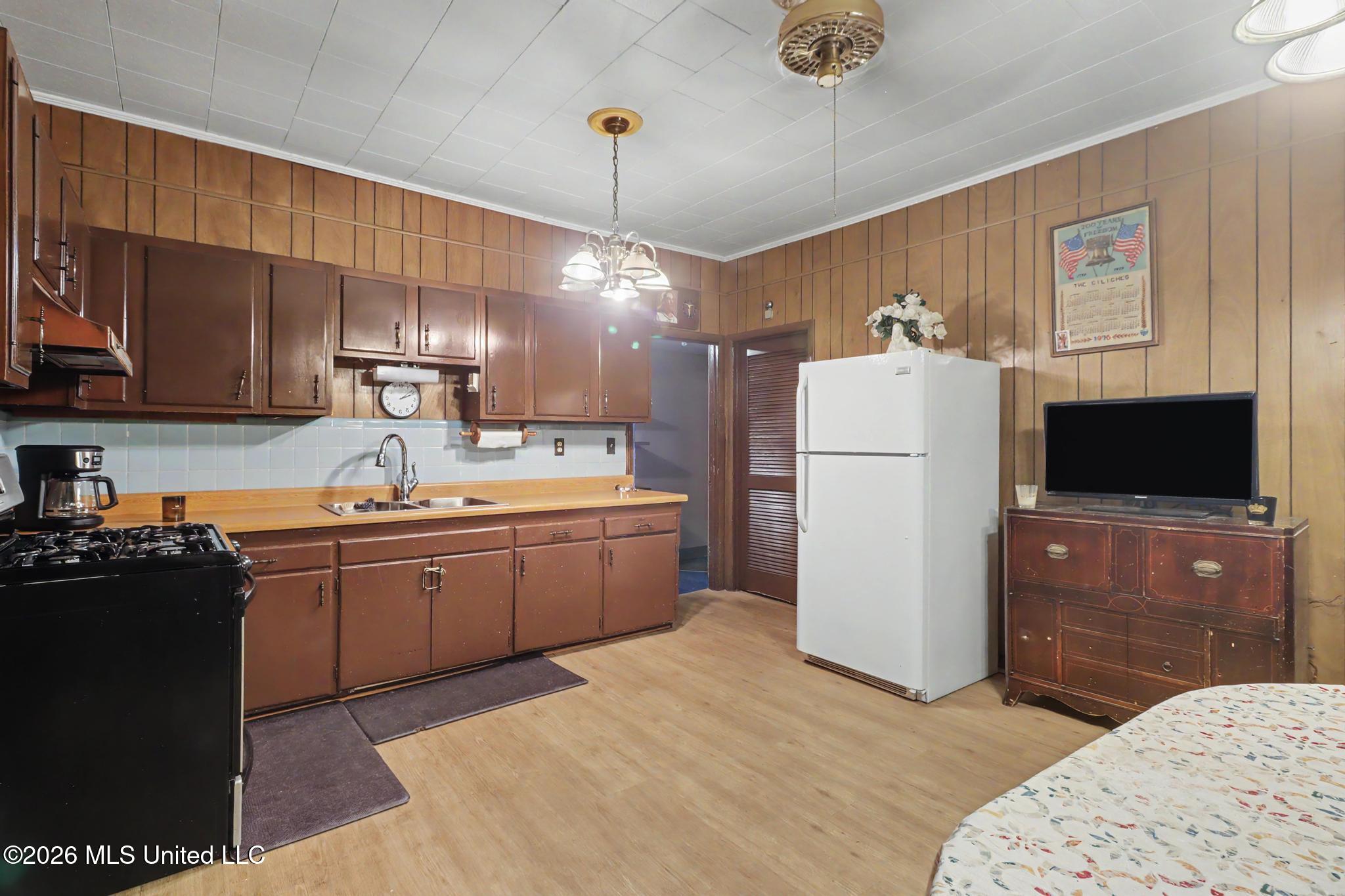 1070 Judge Sekul Avenue Property Photo 37