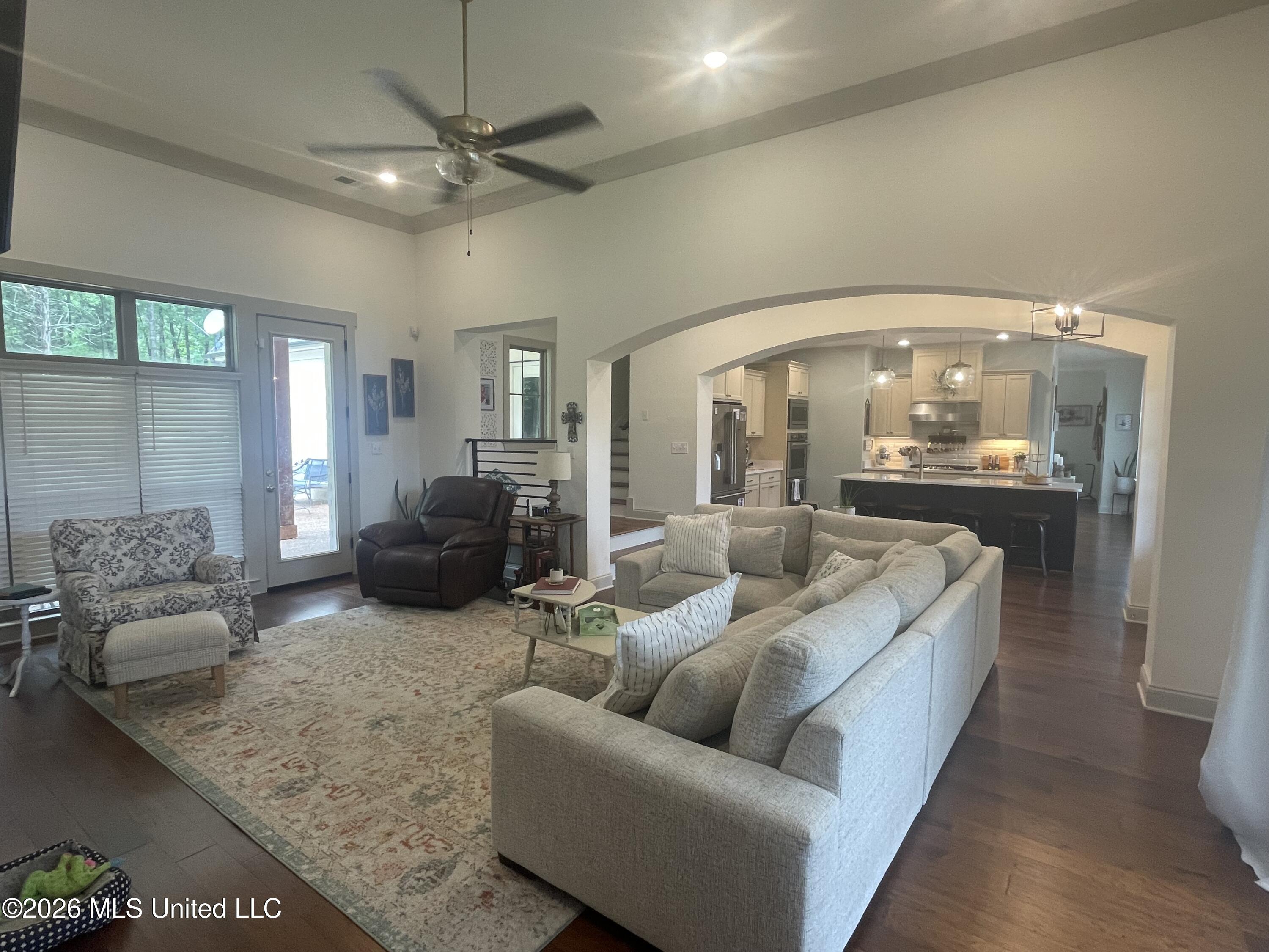 9904 Timber Cove Property Photo 2