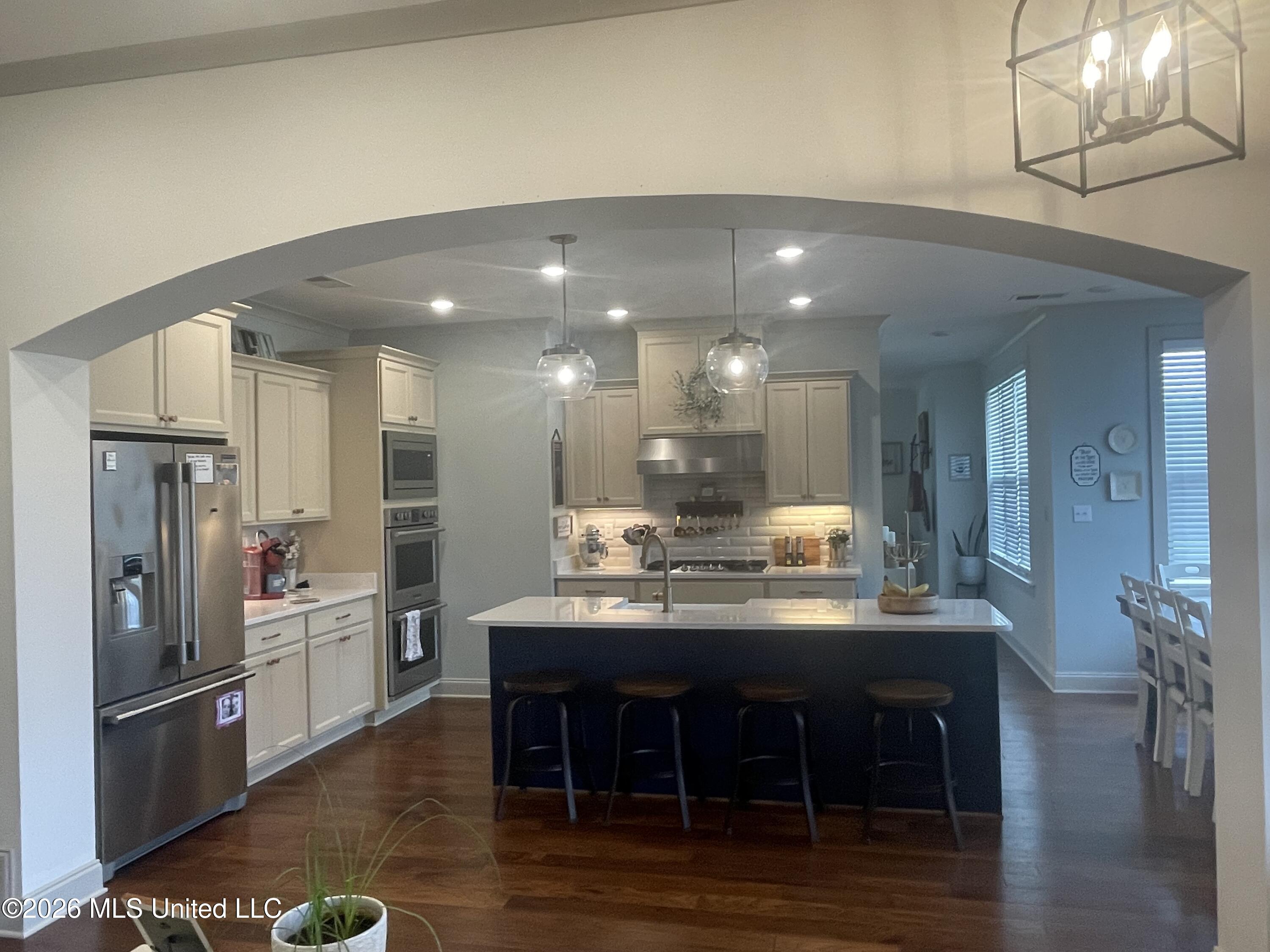 9904 Timber Cove Property Photo 4