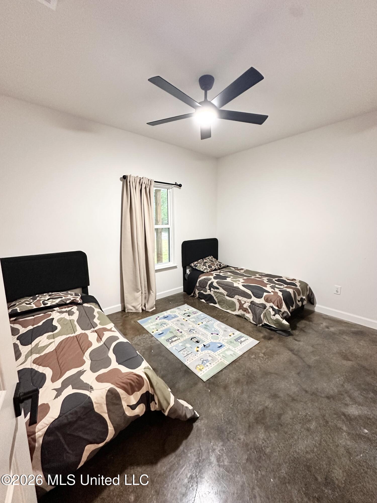 221 Phyllis Lane Property Photo 15