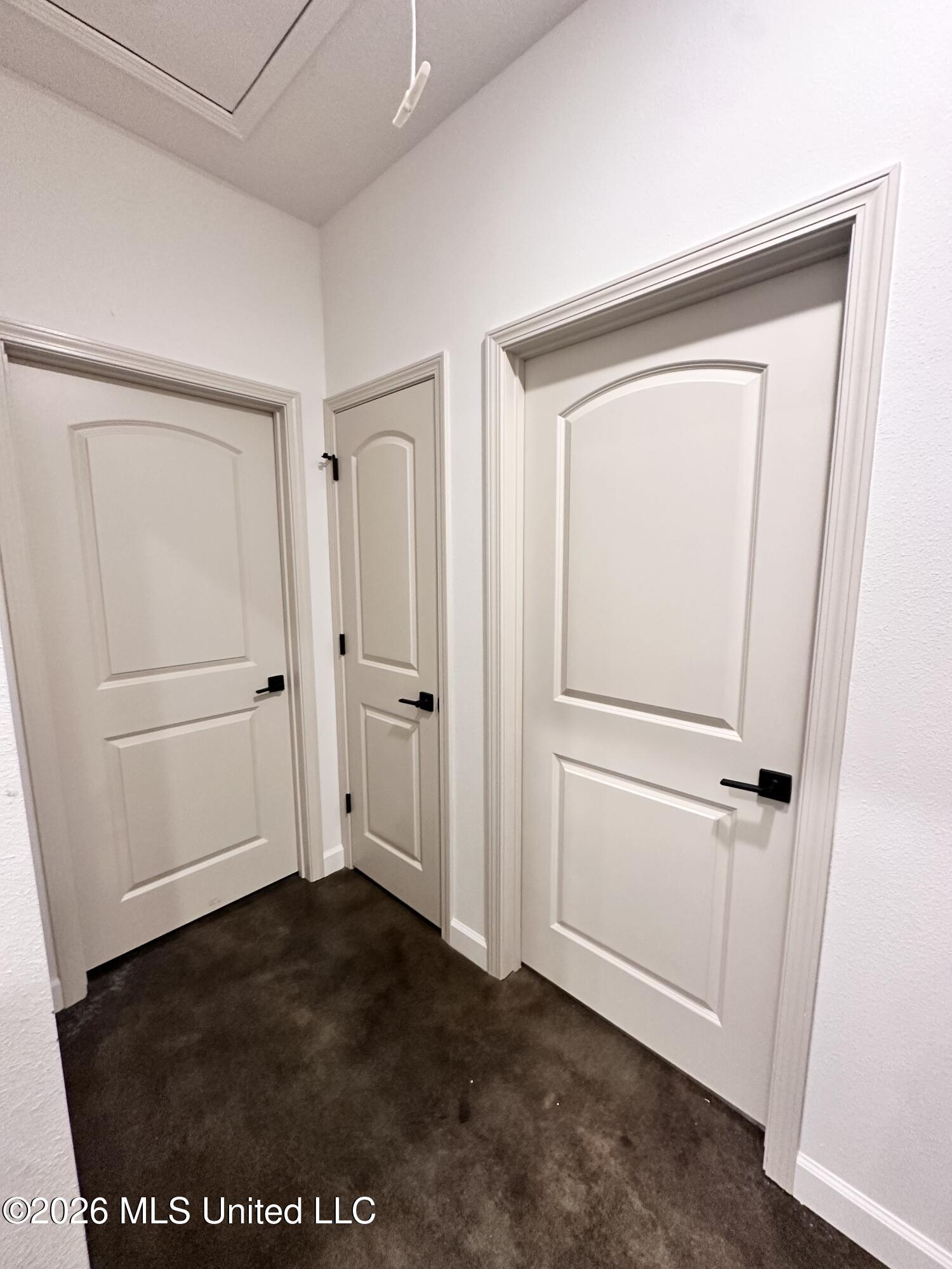 221 Phyllis Lane Property Photo 18