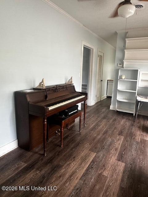 667 Roosevelt Street Property Photo 13