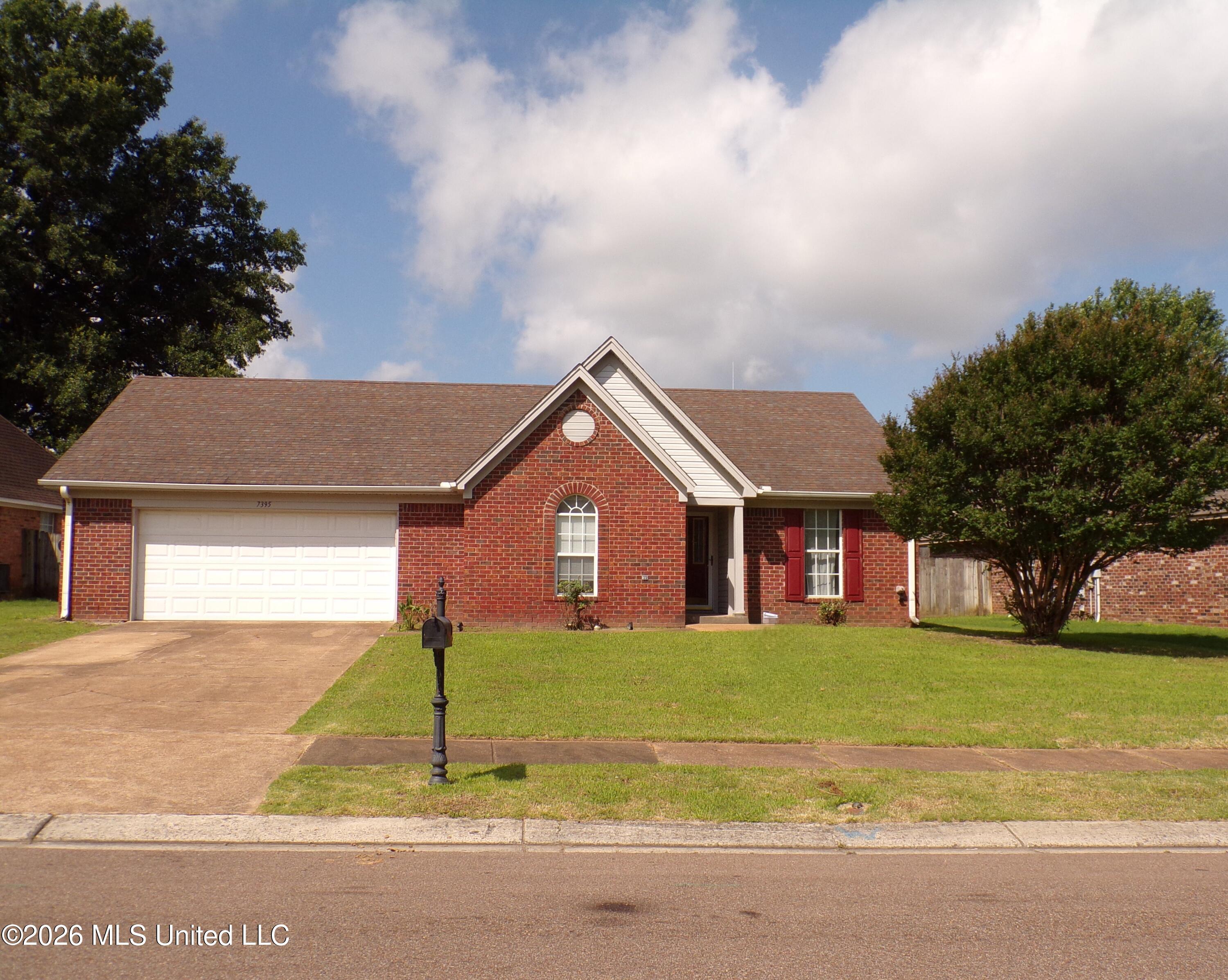 7395 Fox Hollow Lane Property Photo 1