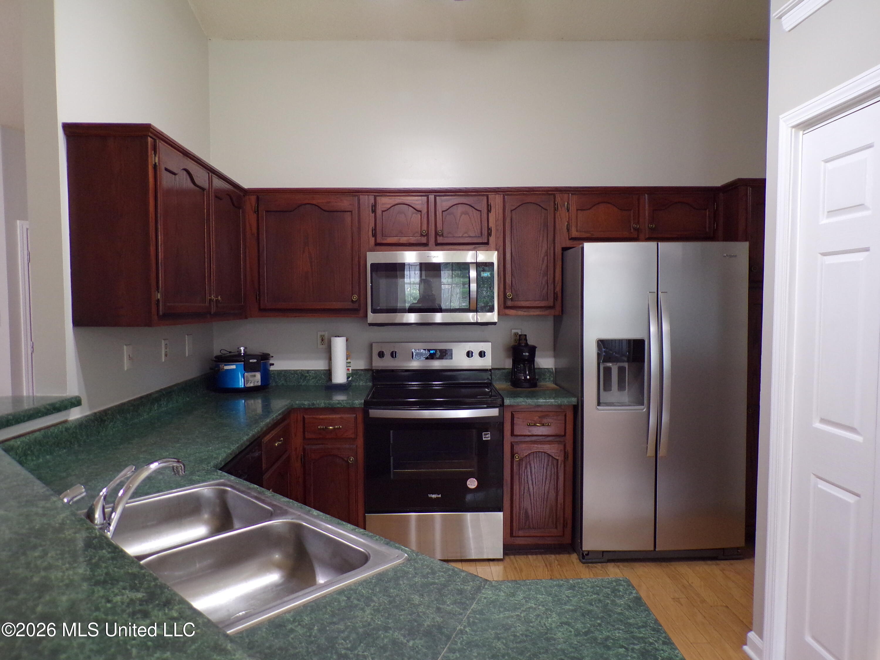 7395 Fox Hollow Lane Property Photo 7