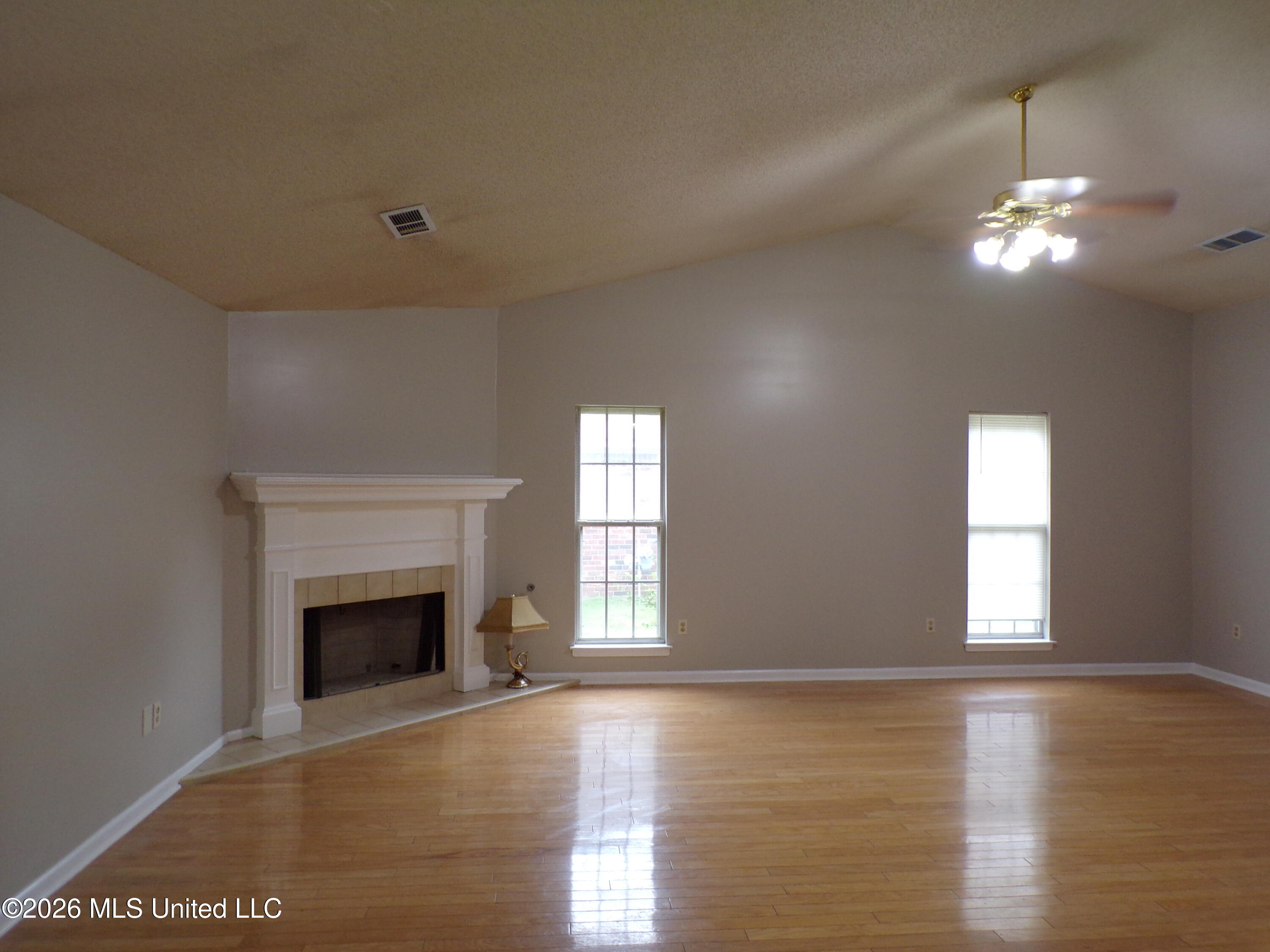 7395 Fox Hollow Lane Property Photo 11