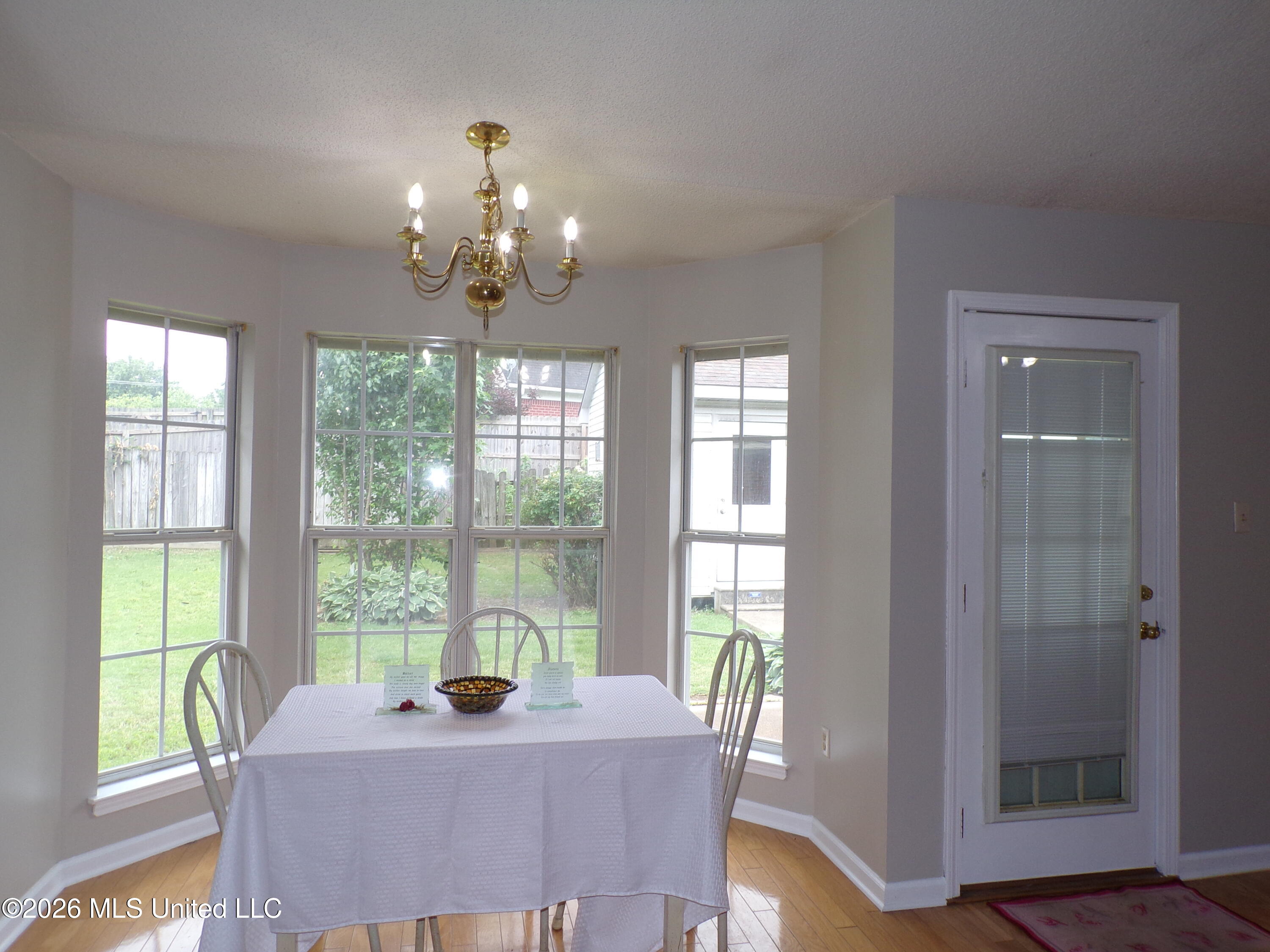 7395 Fox Hollow Lane Property Photo 12