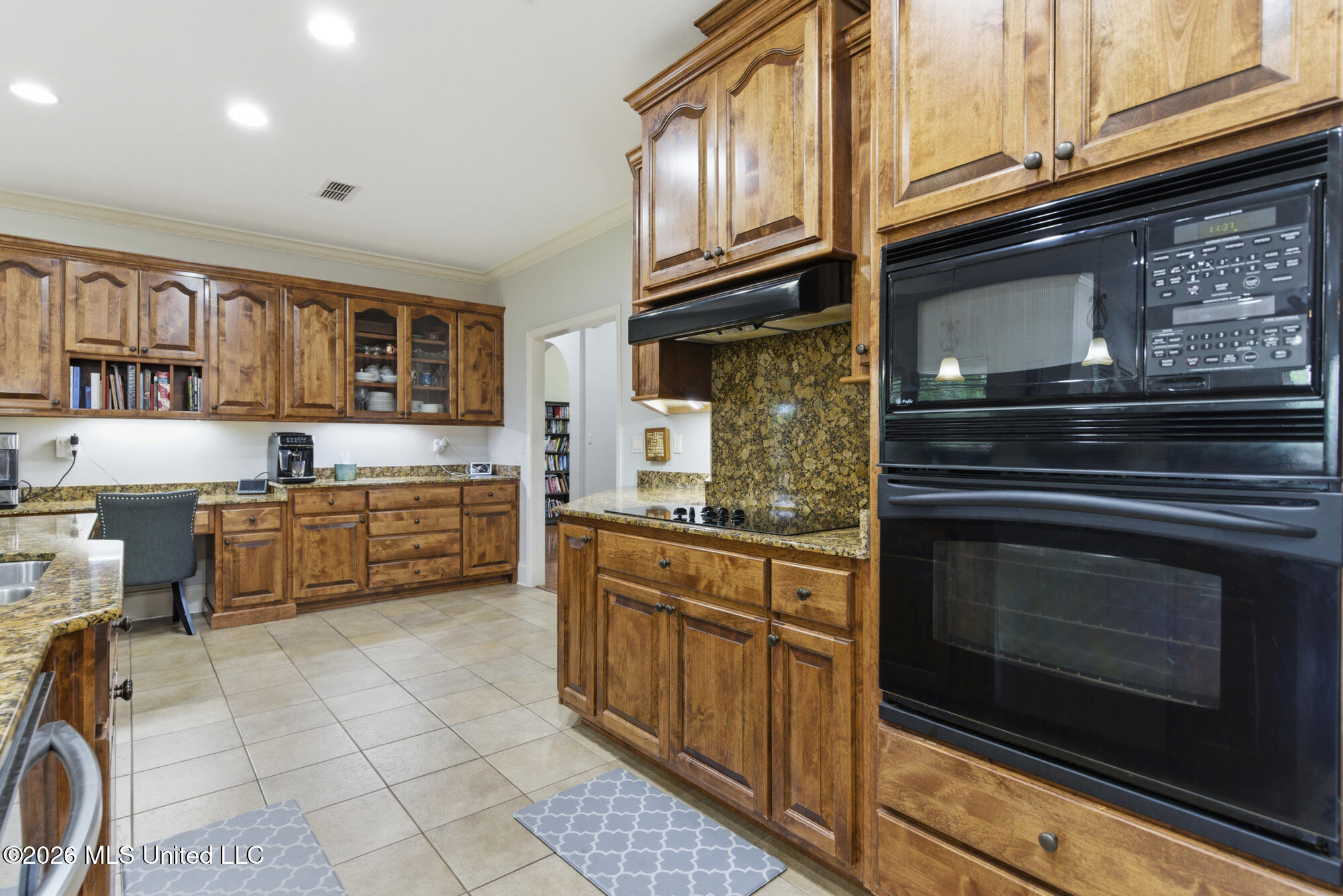 6208 Savanna Drive Property Photo 7