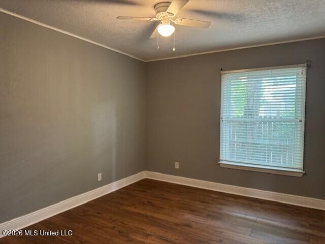 5300 Beardslee Street Property Photo 8