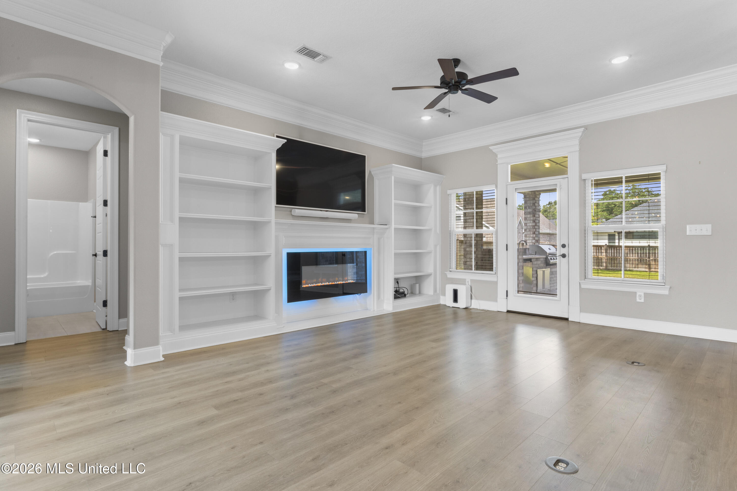 12569 Alphabet Road Property Photo 6