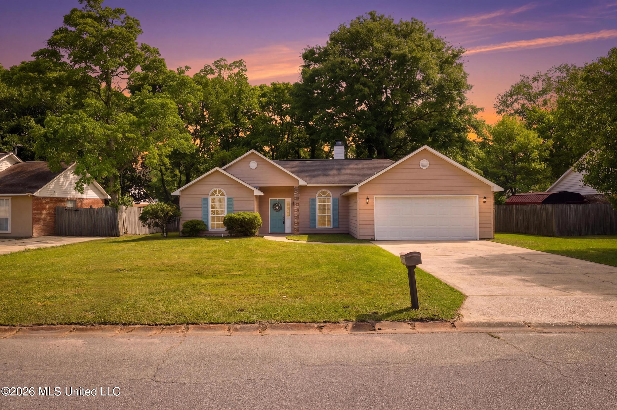 6920 Pinehurst Drive Property Photo 2